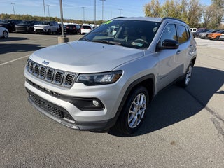 2024 Jeep Compass Latitude Lux FWD