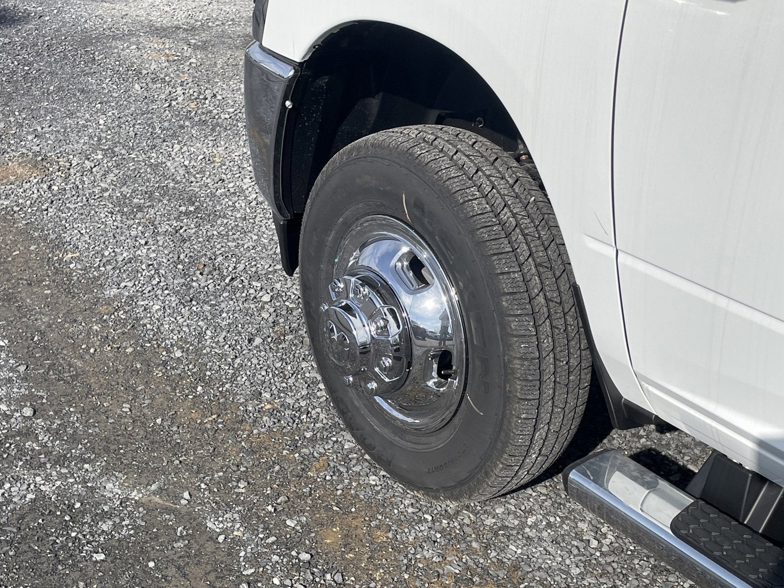 2024 RAM Ram 3500 Chassis Cab RAM 3500 TRADESMAN CREW CAB CHASSIS 4X4 60' CA