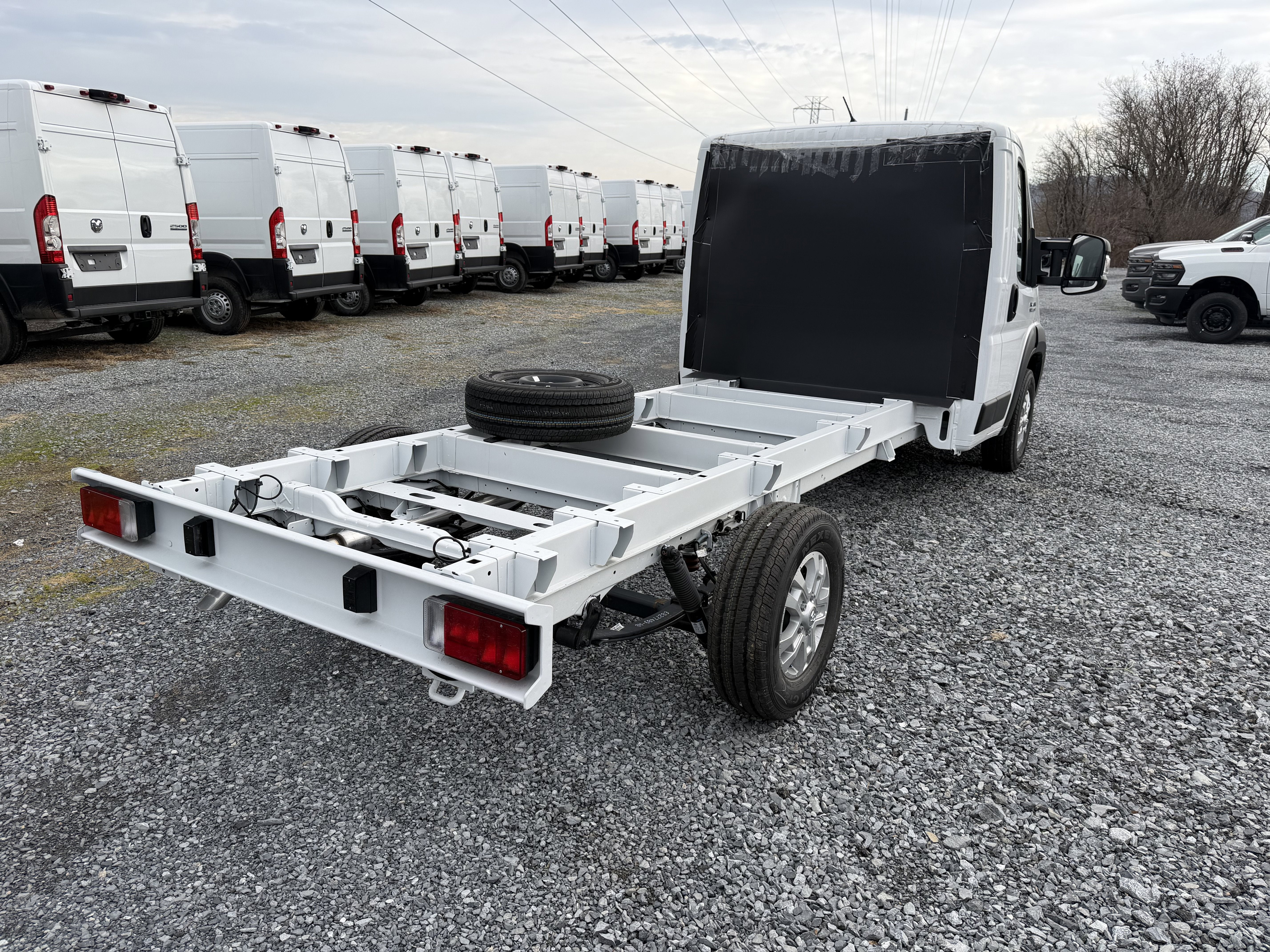 2026 RAM Ram ProMaster RAM PROMASTER 3500 SLT CUTAWAY 159' WB EXT / 104' CA