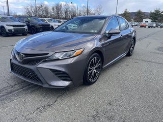 2020 Toyota Camry SE AWD