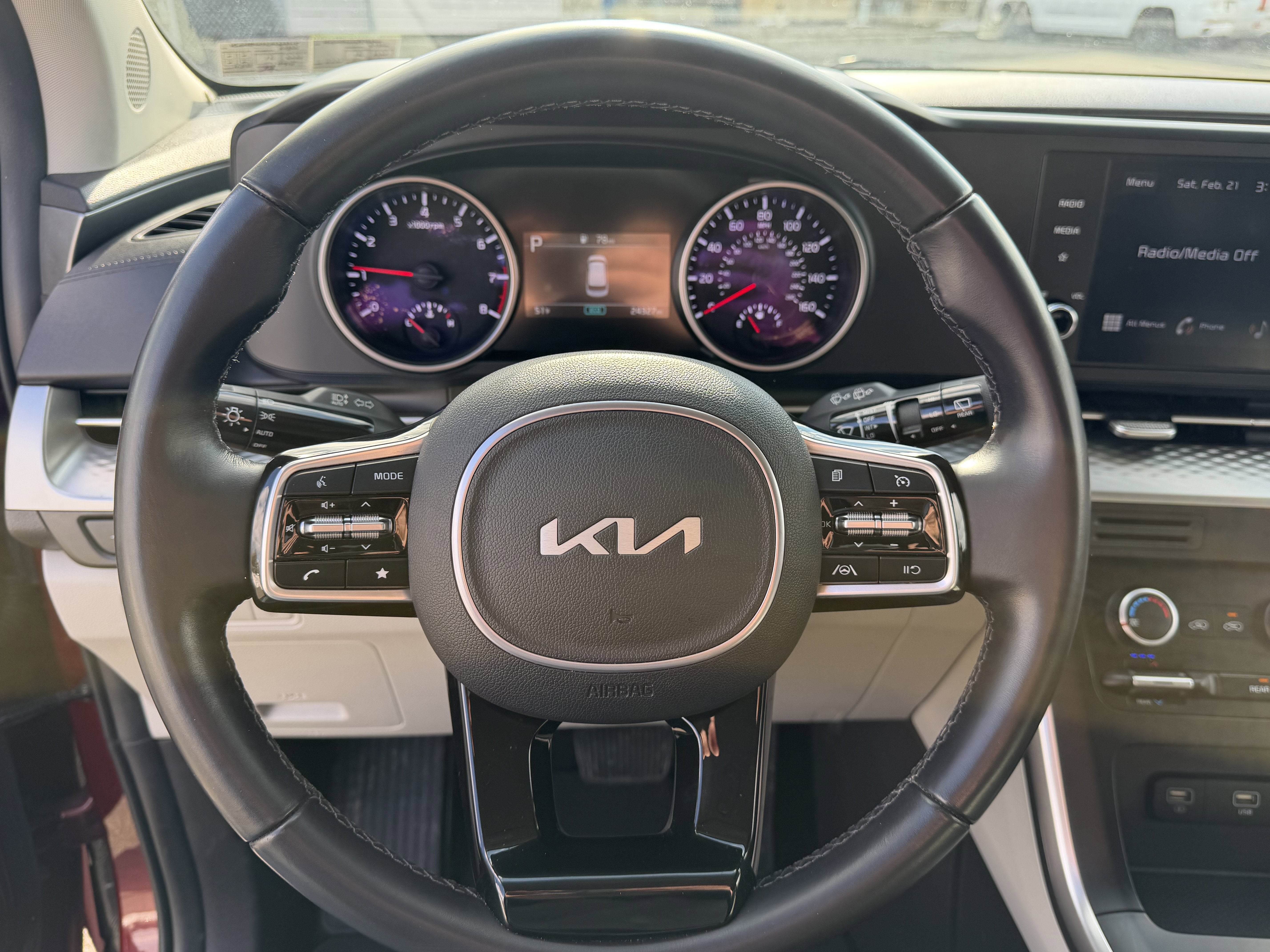 2023 Kia Carnival MPV LX Seat Package