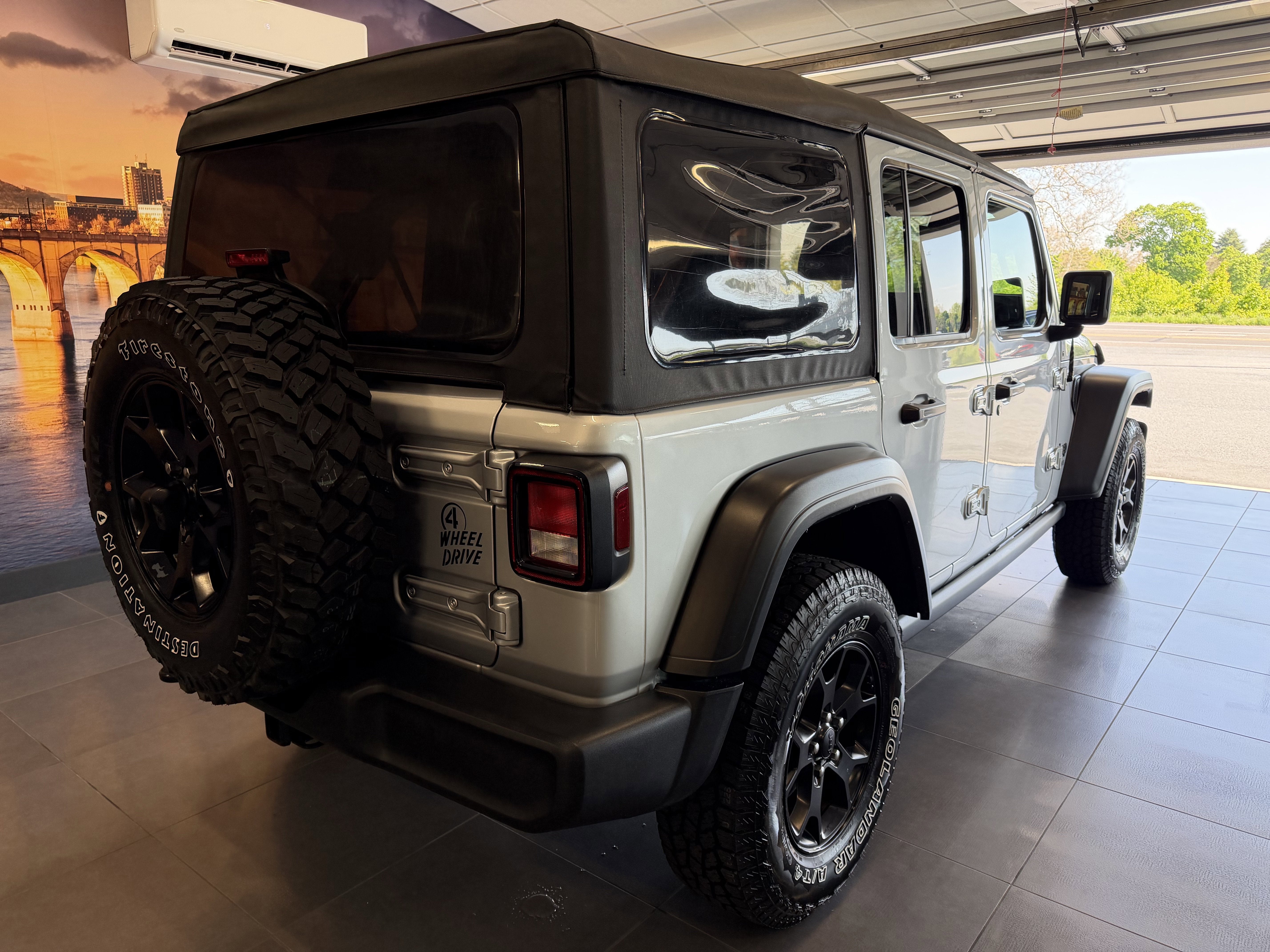 2022 Jeep Wrangler Unlimited Willys 4x4