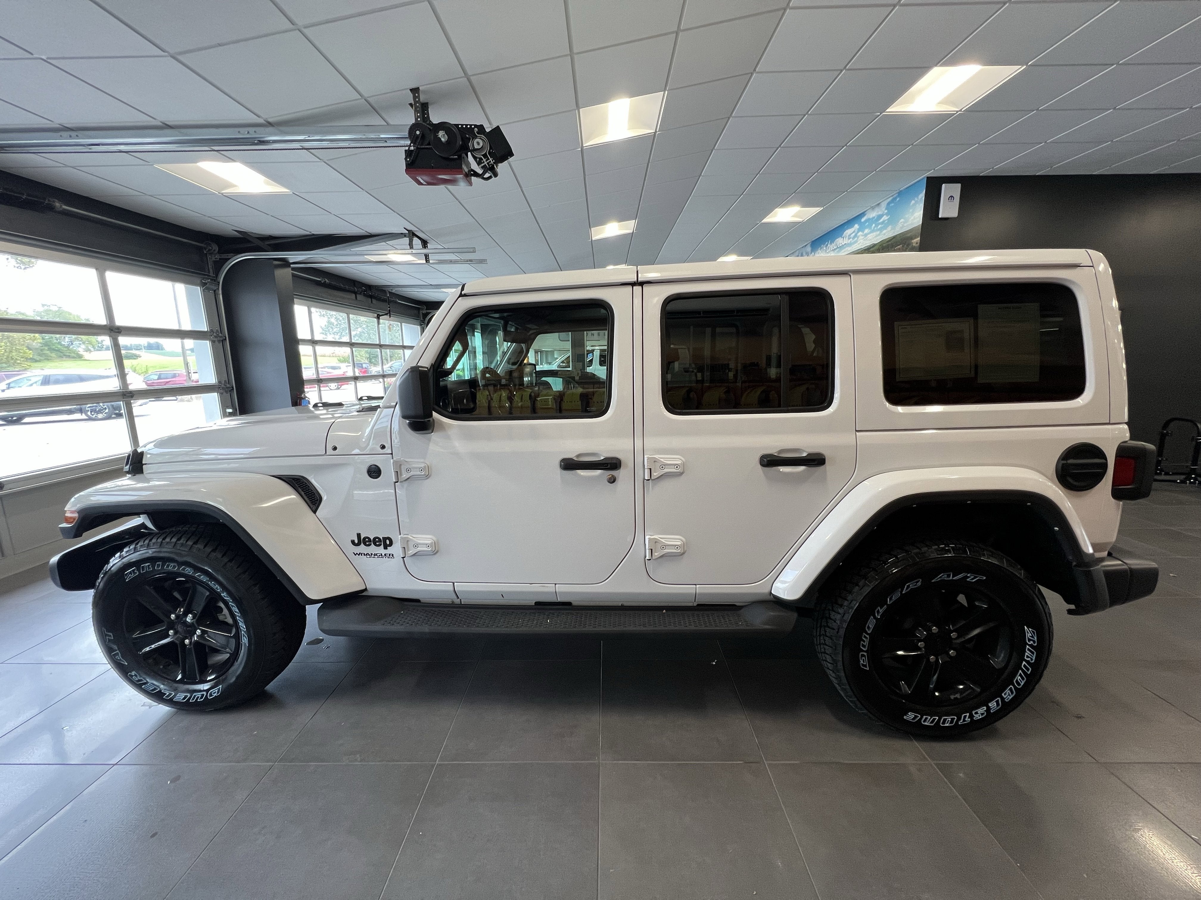 2022 Jeep Wrangler Unlimited Sahara Altitude 4x4