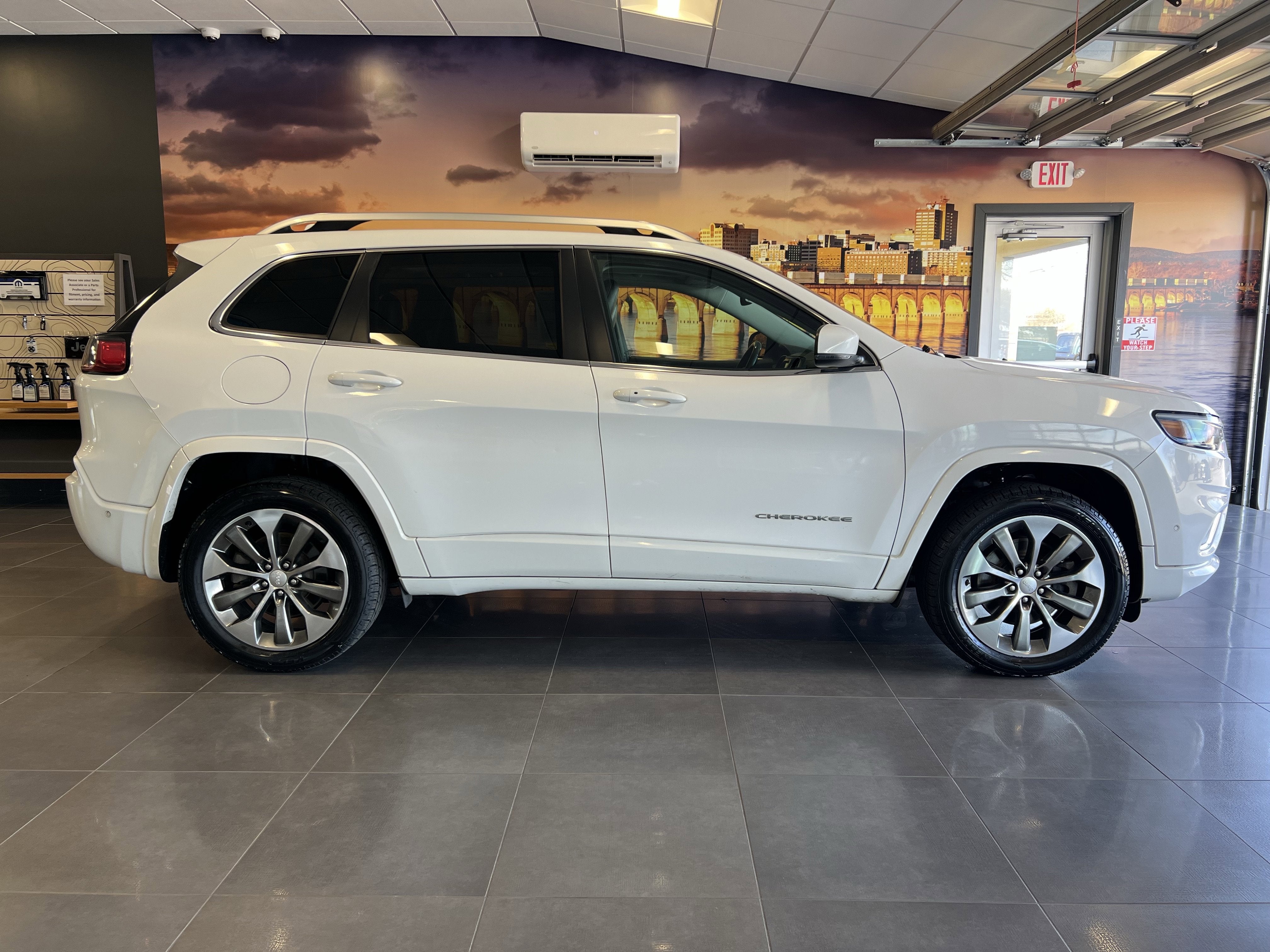 2019 Jeep Cherokee Overland 4x4