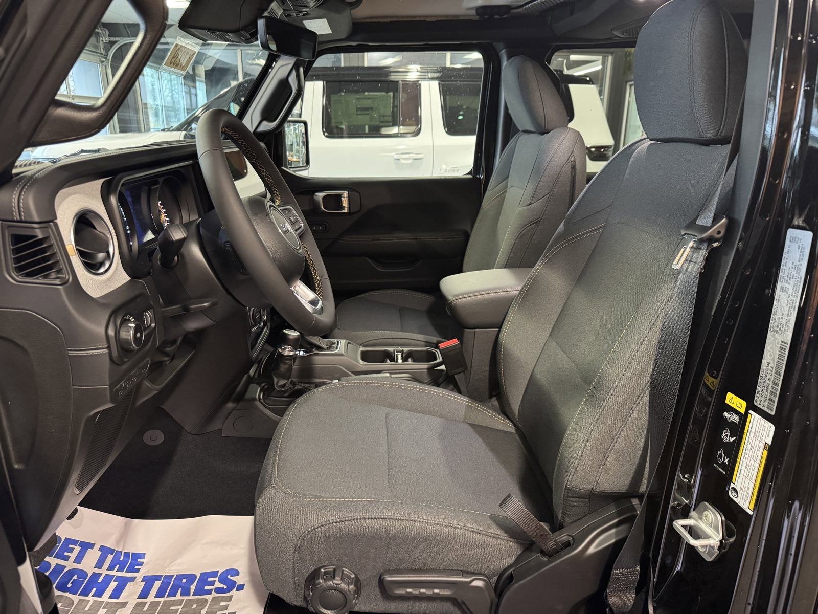 2025 Jeep Wrangler WRANGLER 4-DOOR SAHARA