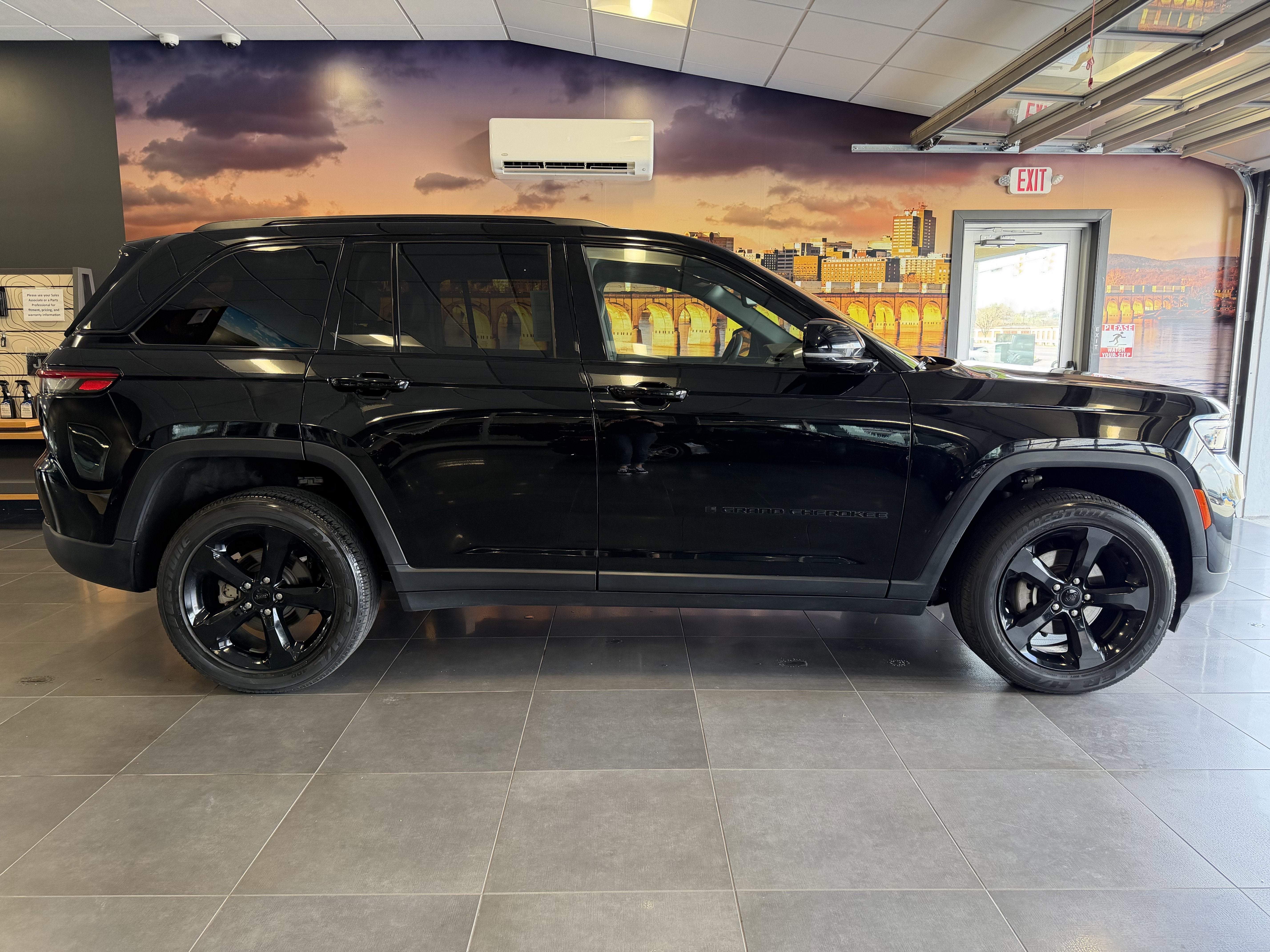 2023 Jeep Grand Cherokee Altitude 4x4