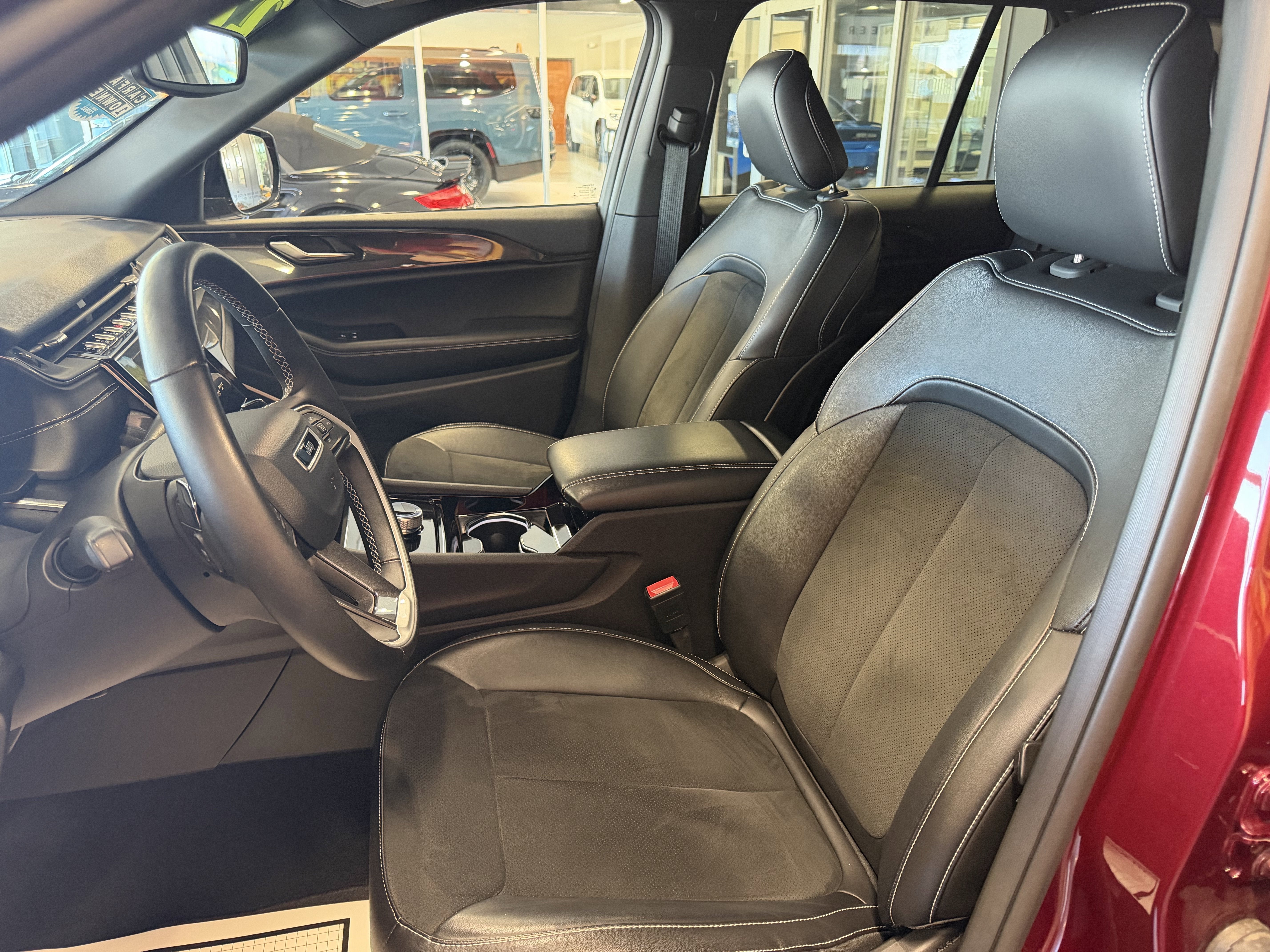 2022 Jeep Grand Cherokee Altitude 4x4