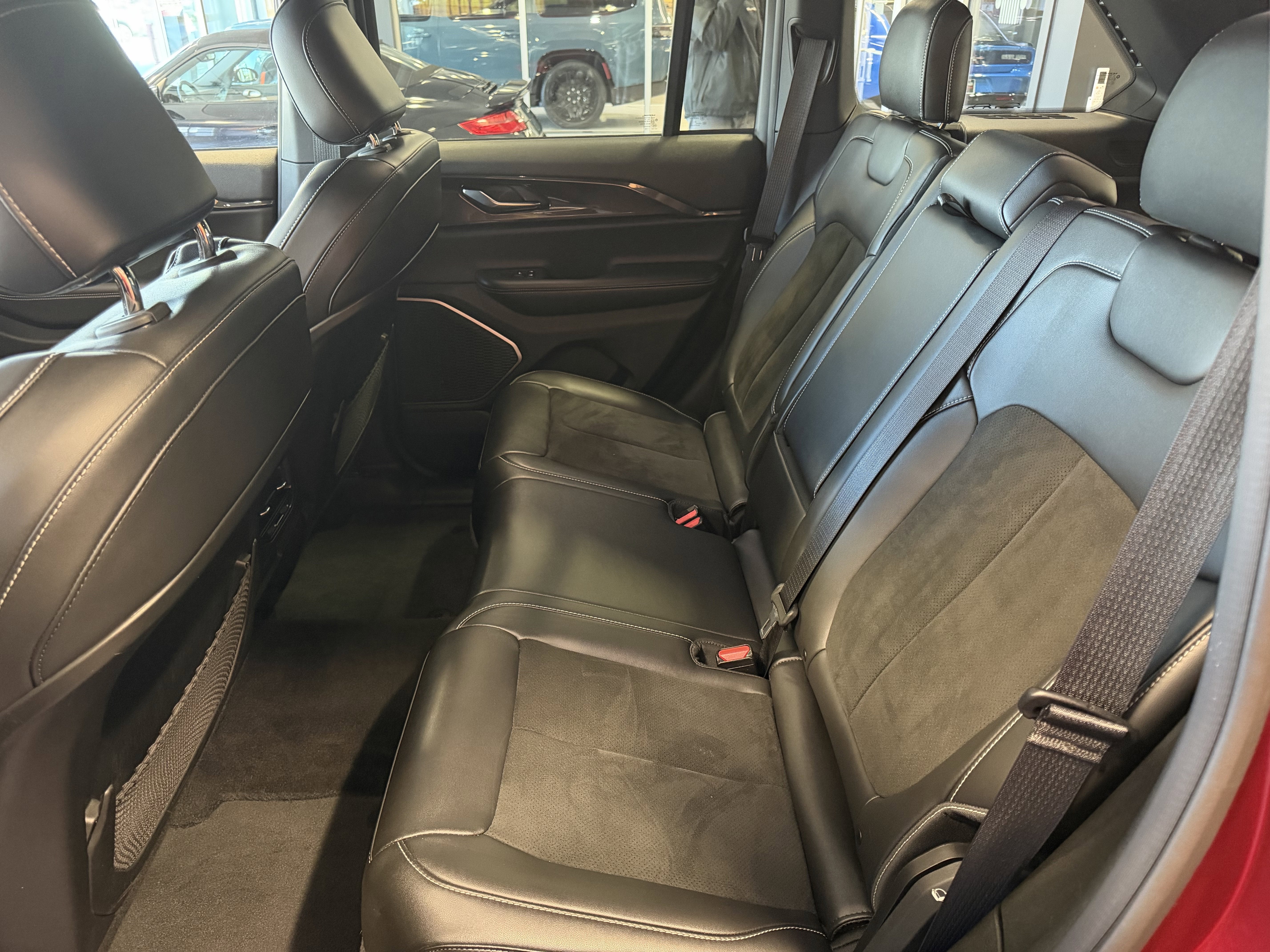 2022 Jeep Grand Cherokee Altitude 4x4