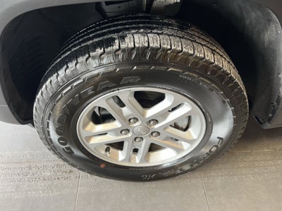 2023 Jeep Grand Cherokee Laredo 4x4