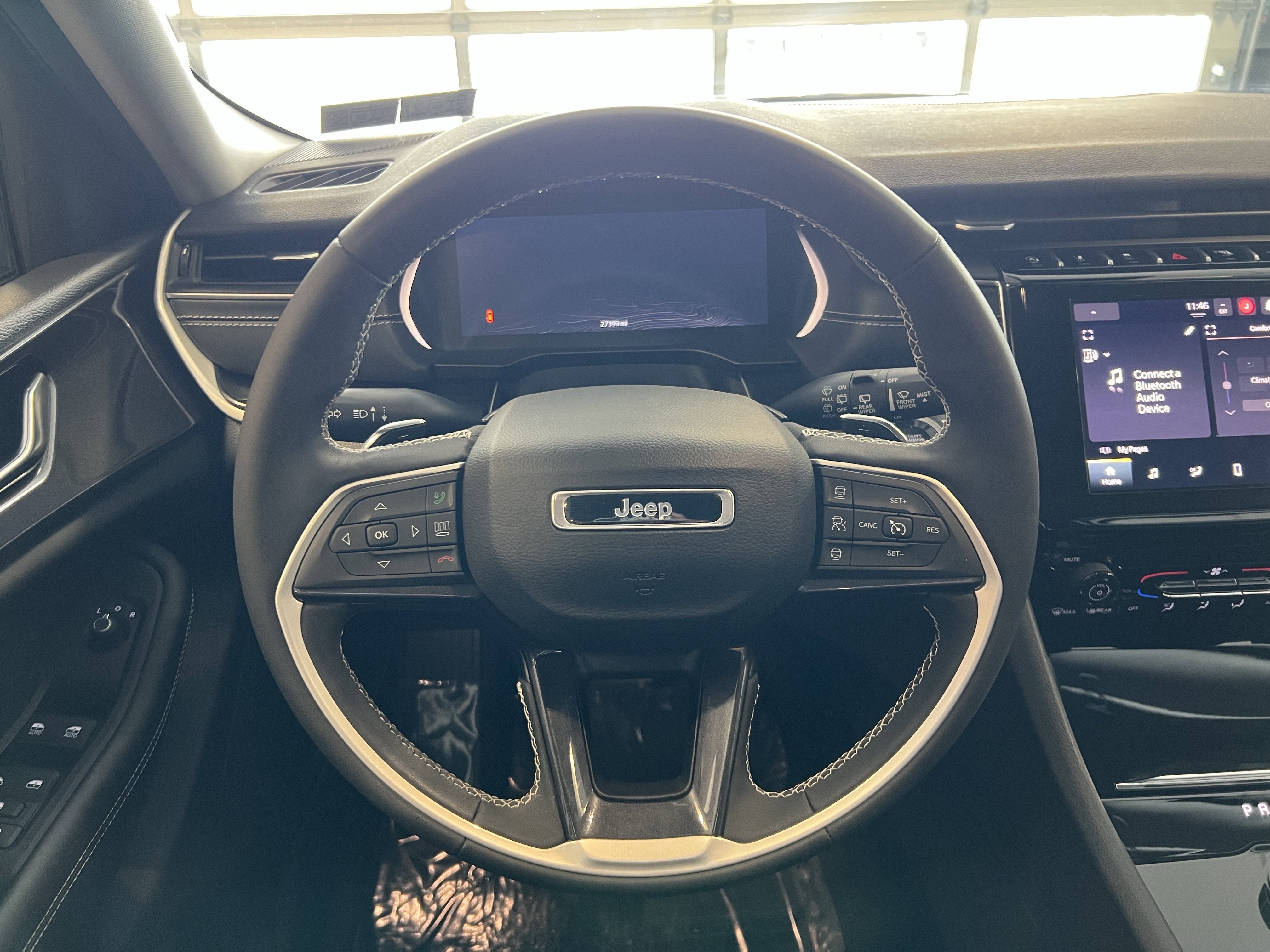 2023 Jeep Grand Cherokee Laredo 4x4