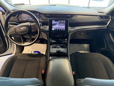 2022 Jeep Grand Cherokee Laredo 4x4