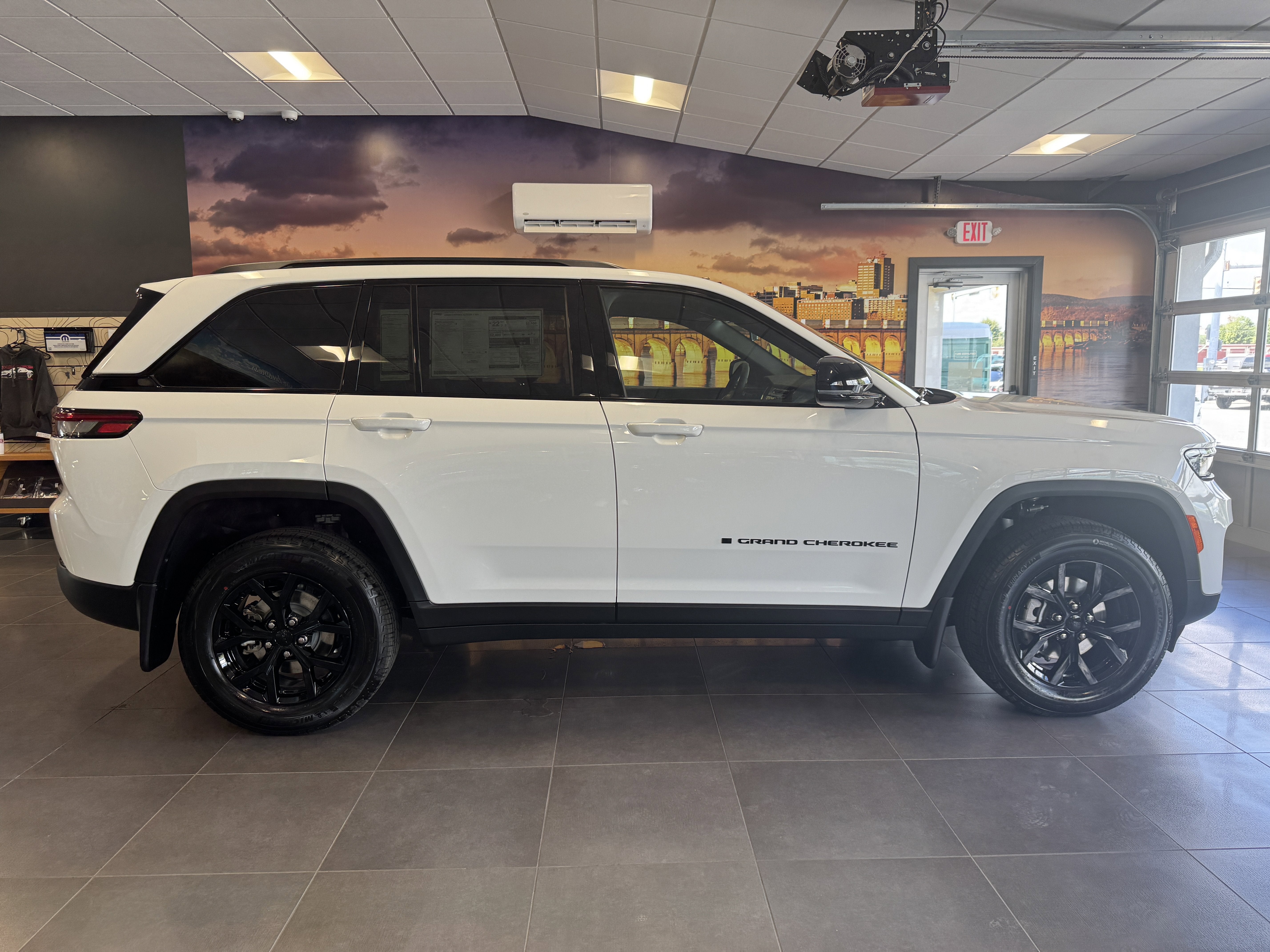 2025 Jeep Grand Cherokee GRAND CHEROKEE ALTITUDE X 4X4