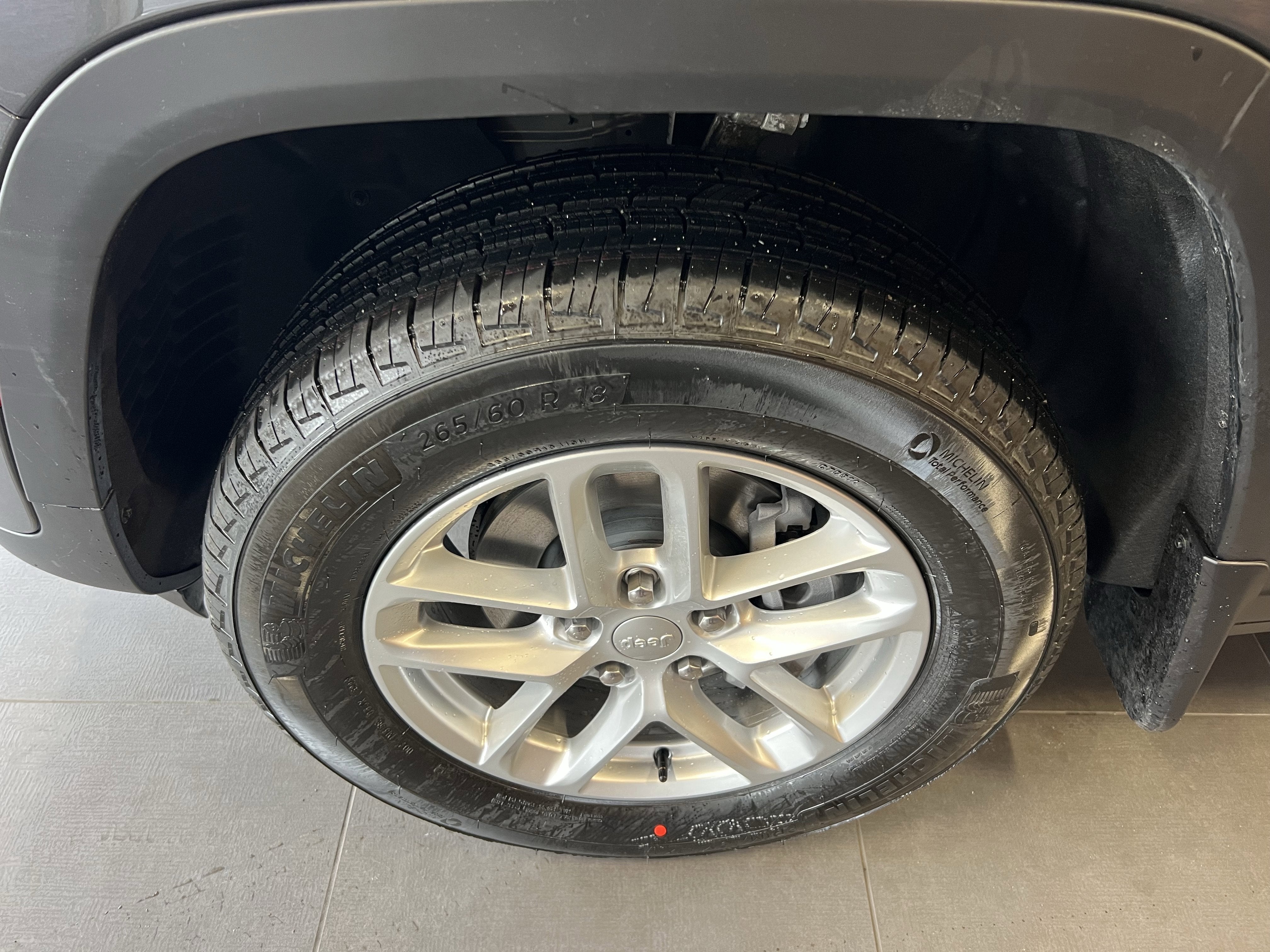 2026 Jeep Grand Cherokee GRAND CHEROKEE LAREDO 4X4