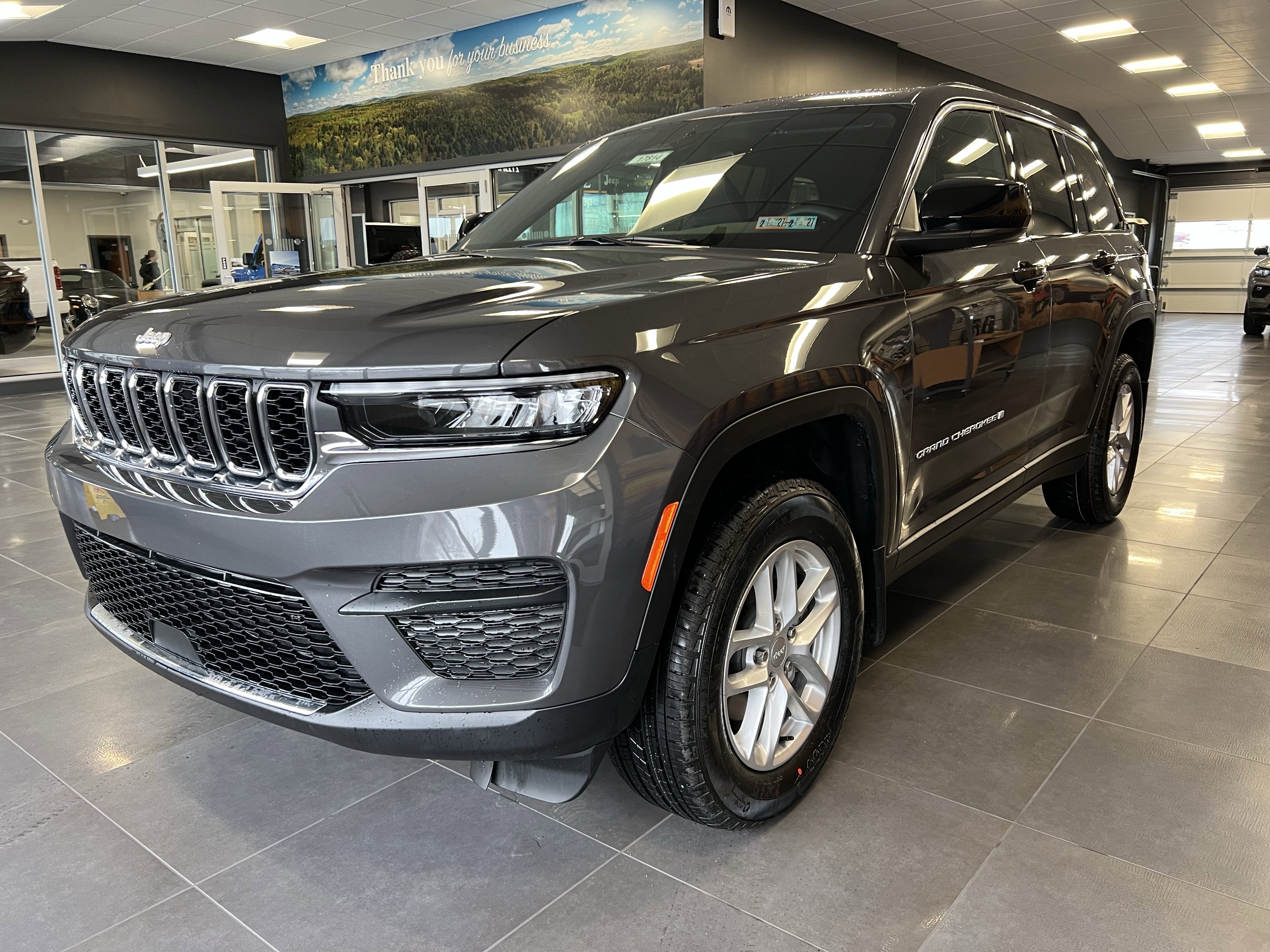 2026 Jeep Grand Cherokee GRAND CHEROKEE LAREDO 4X4