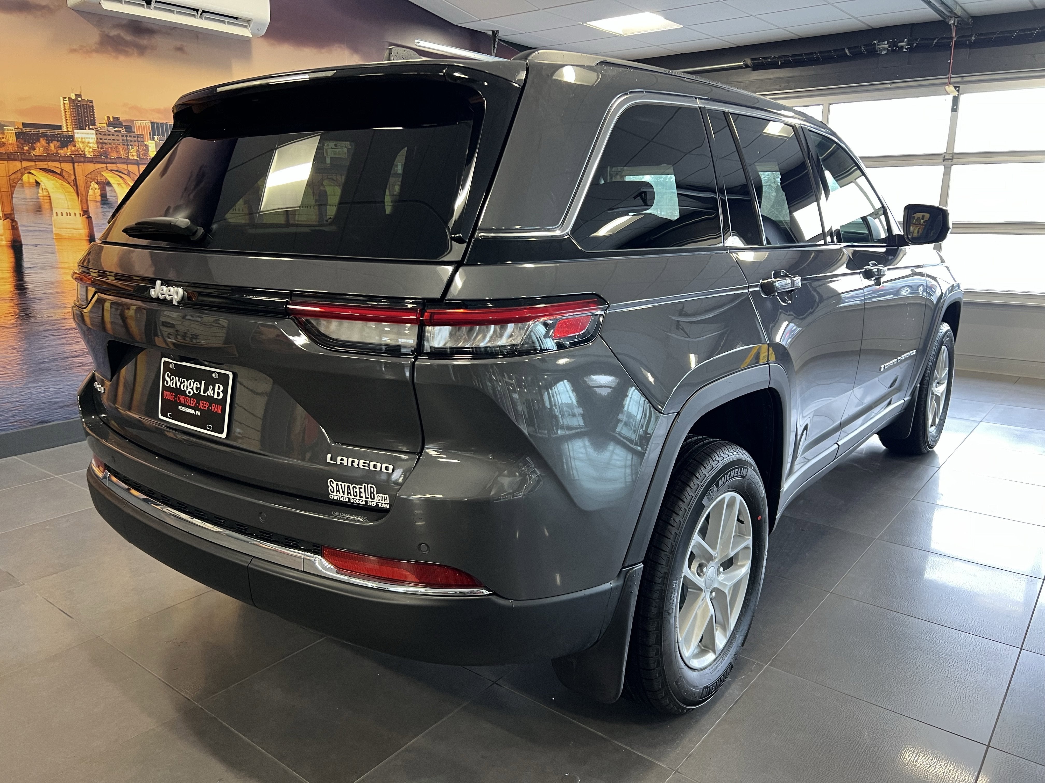 2026 Jeep Grand Cherokee GRAND CHEROKEE LAREDO 4X4