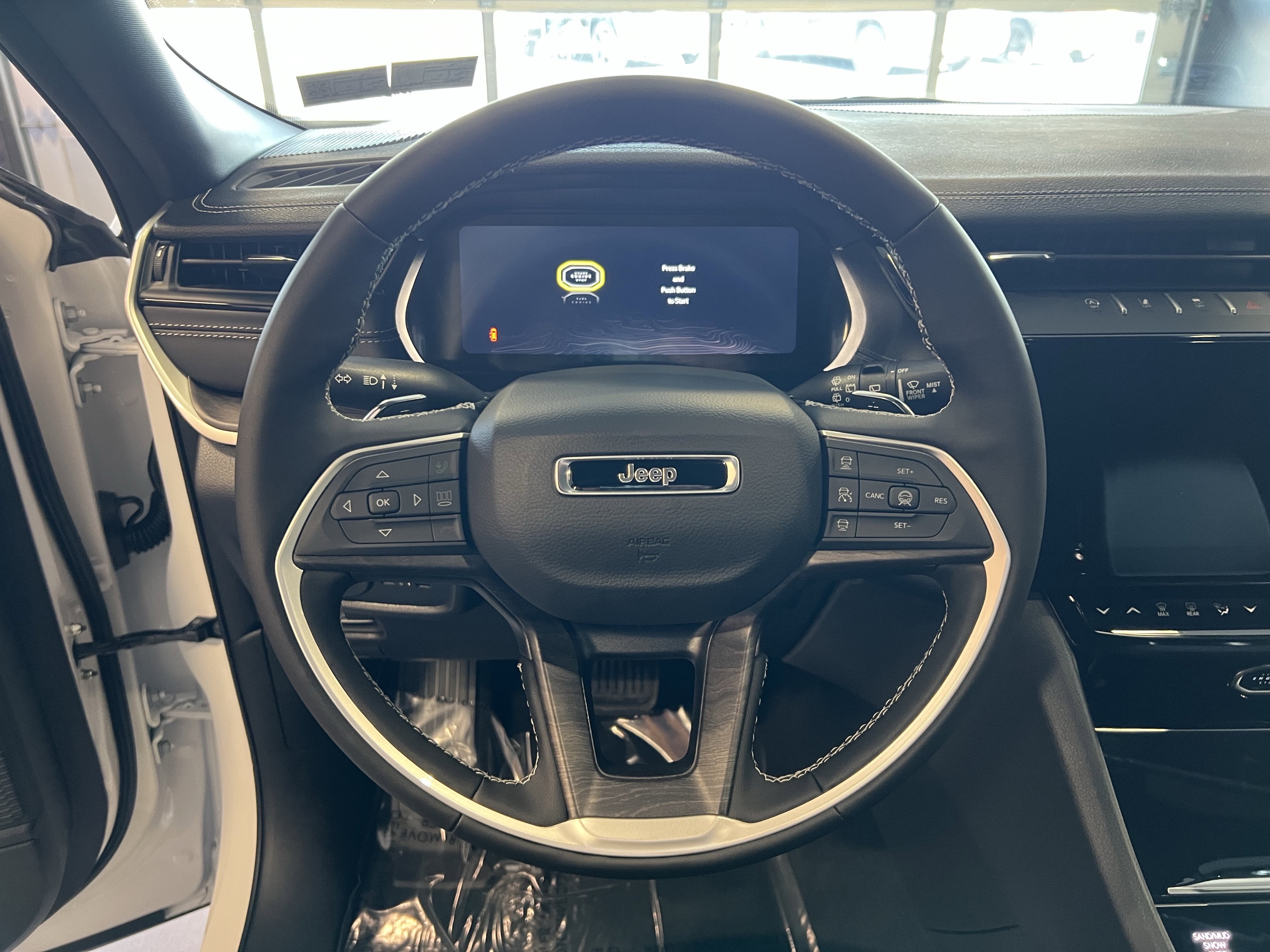 2026 Jeep Grand Cherokee GRAND CHEROKEE ALTITUDE 4X4