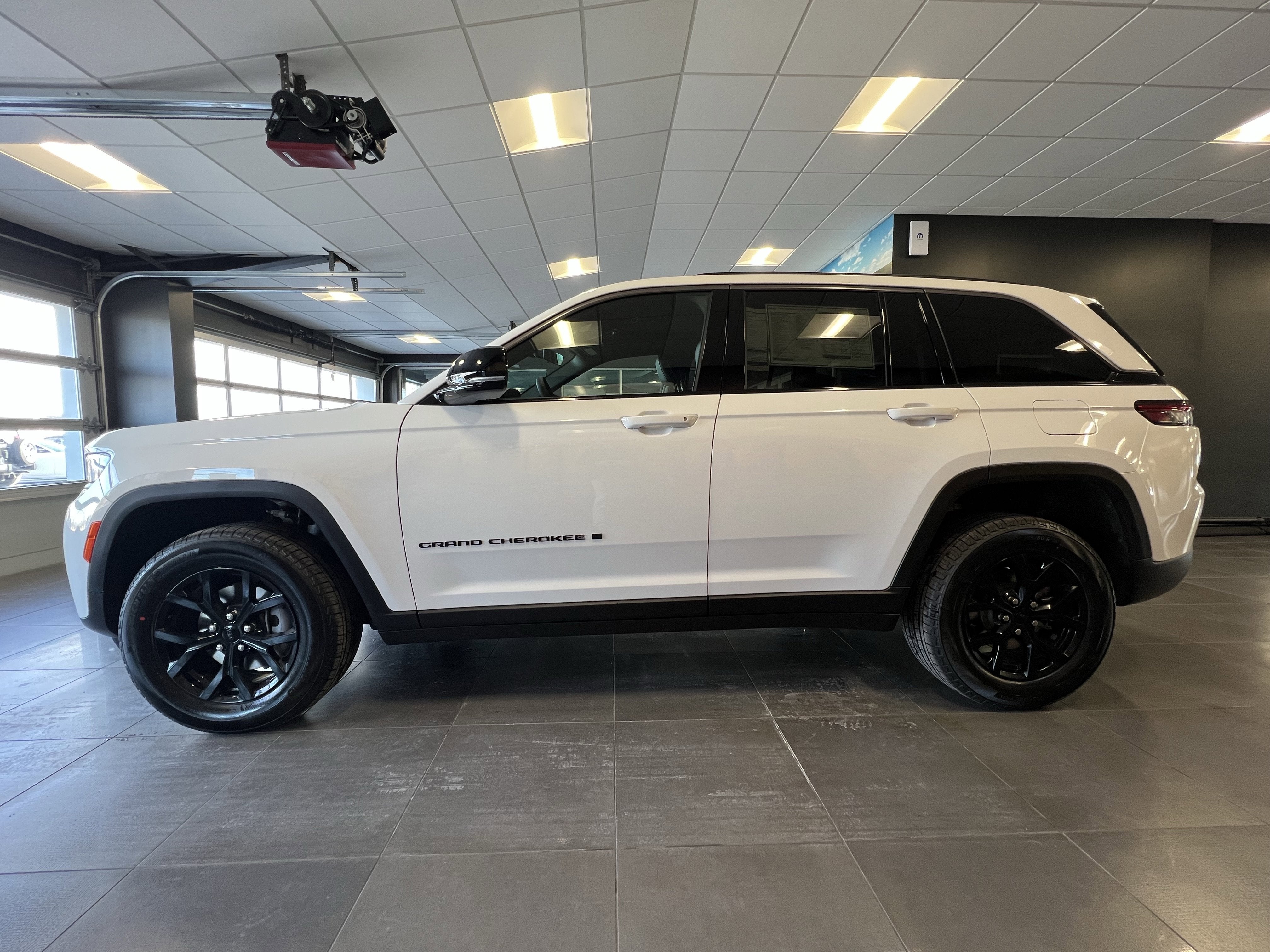 2026 Jeep Grand Cherokee GRAND CHEROKEE ALTITUDE 4X4