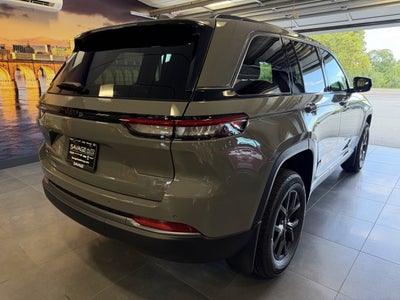 2027 Jeep Grand Cherokee GRAND CHEROKEE LAREDO ALTITUDE 4X4