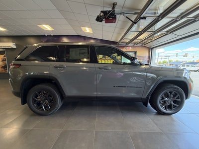 2027 Jeep Grand Cherokee GRAND CHEROKEE LAREDO ALTITUDE 4X4