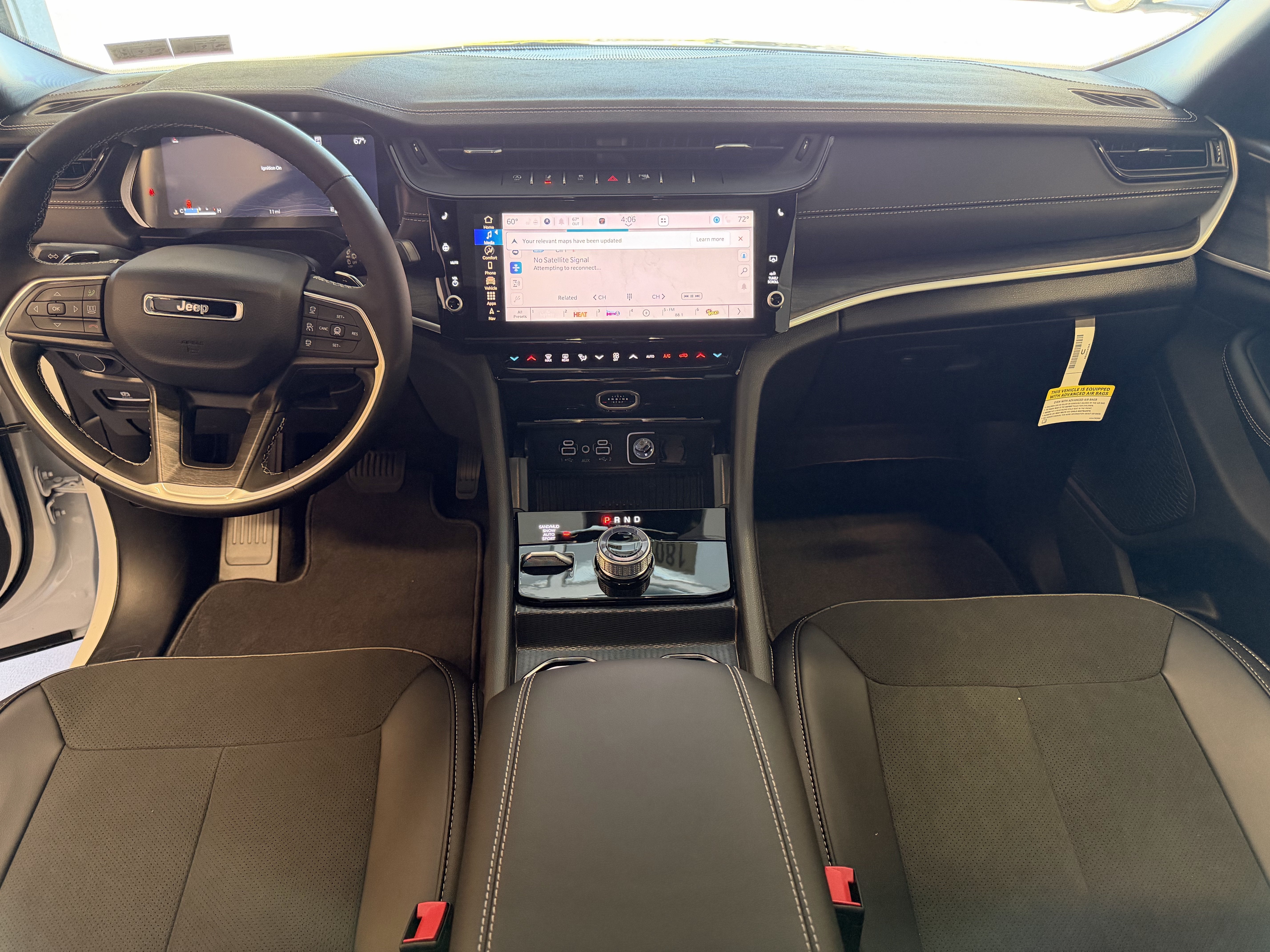 2027 Jeep Grand Cherokee GRAND CHEROKEE LAREDO ALTITUDE 4X4