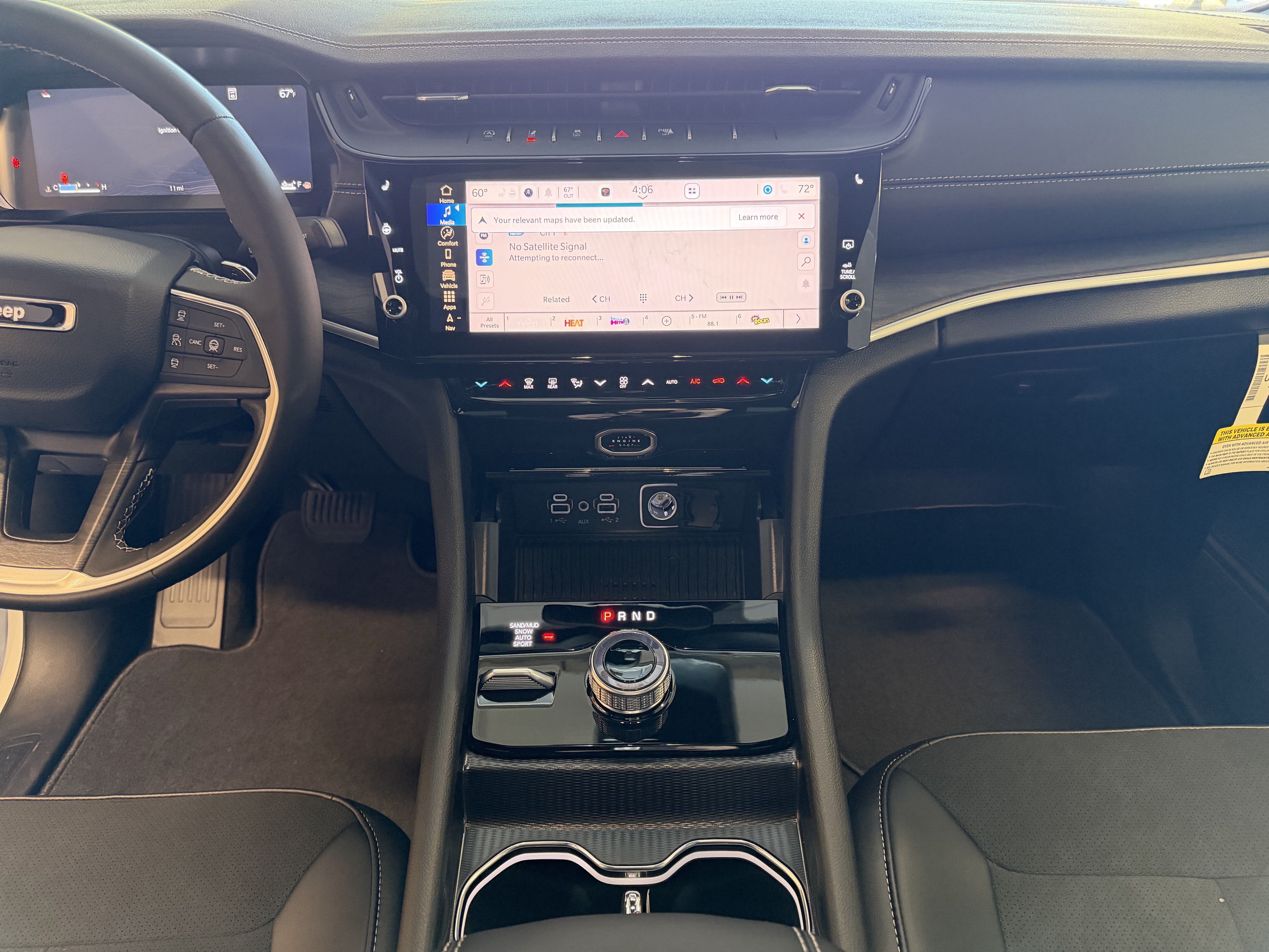 2027 Jeep Grand Cherokee GRAND CHEROKEE LAREDO ALTITUDE 4X4