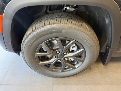 2027 Jeep Grand Cherokee GRAND CHEROKEE LAREDO ALTITUDE 4X4