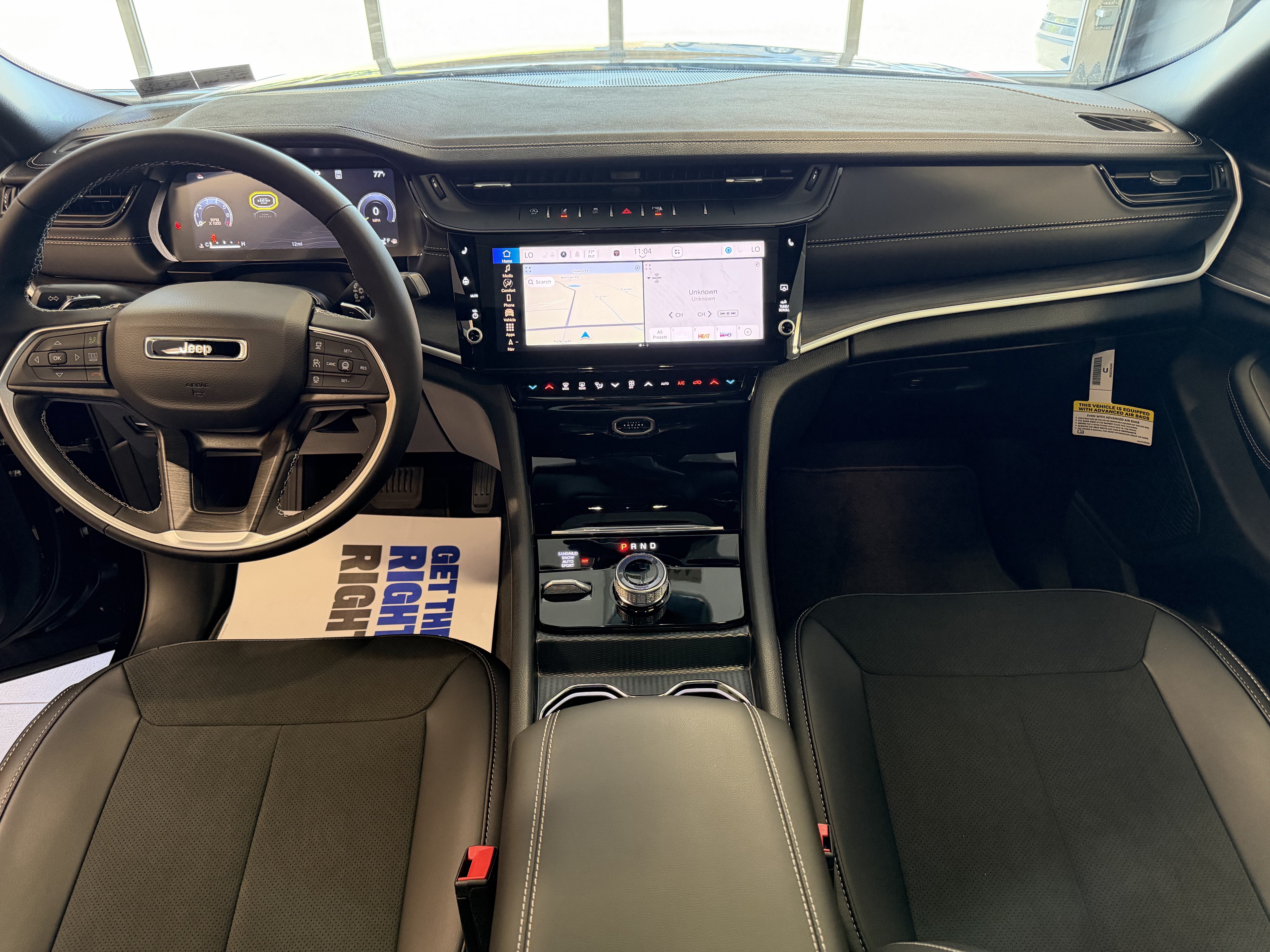 2027 Jeep Grand Cherokee GRAND CHEROKEE LAREDO ALTITUDE 4X4