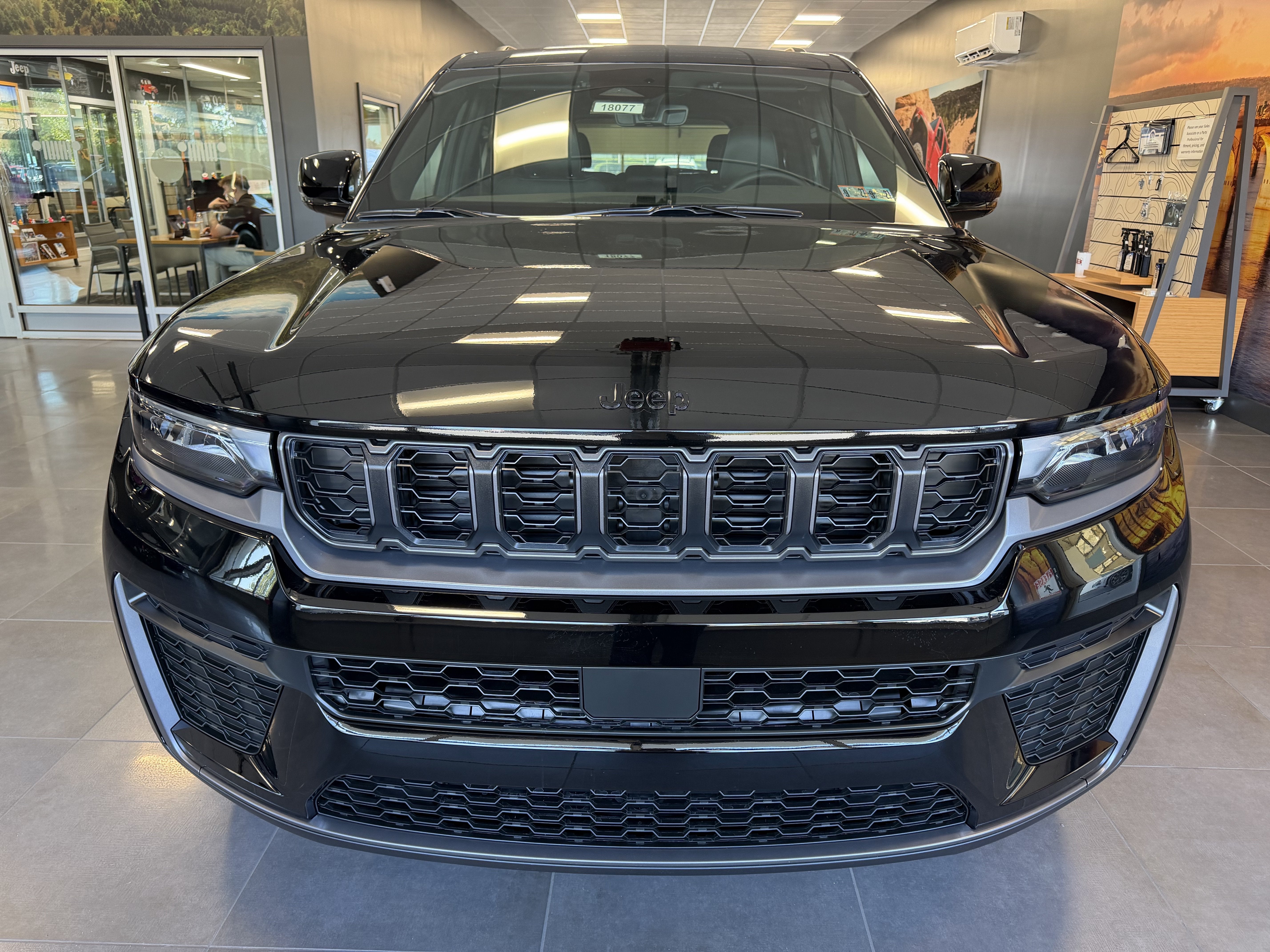 2027 Jeep Grand Cherokee GRAND CHEROKEE LAREDO ALTITUDE 4X4