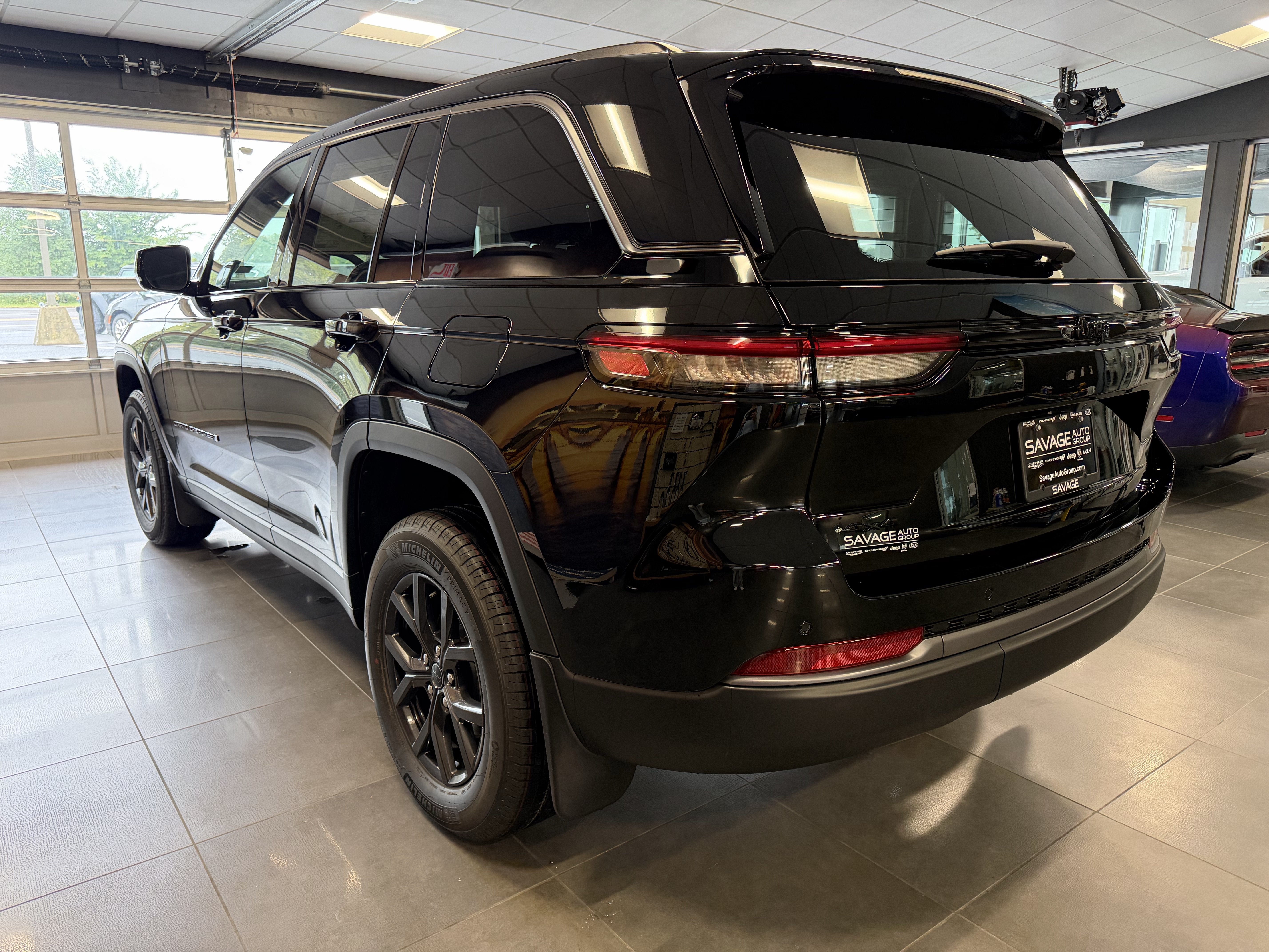 2027 Jeep Grand Cherokee GRAND CHEROKEE LAREDO ALTITUDE 4X4