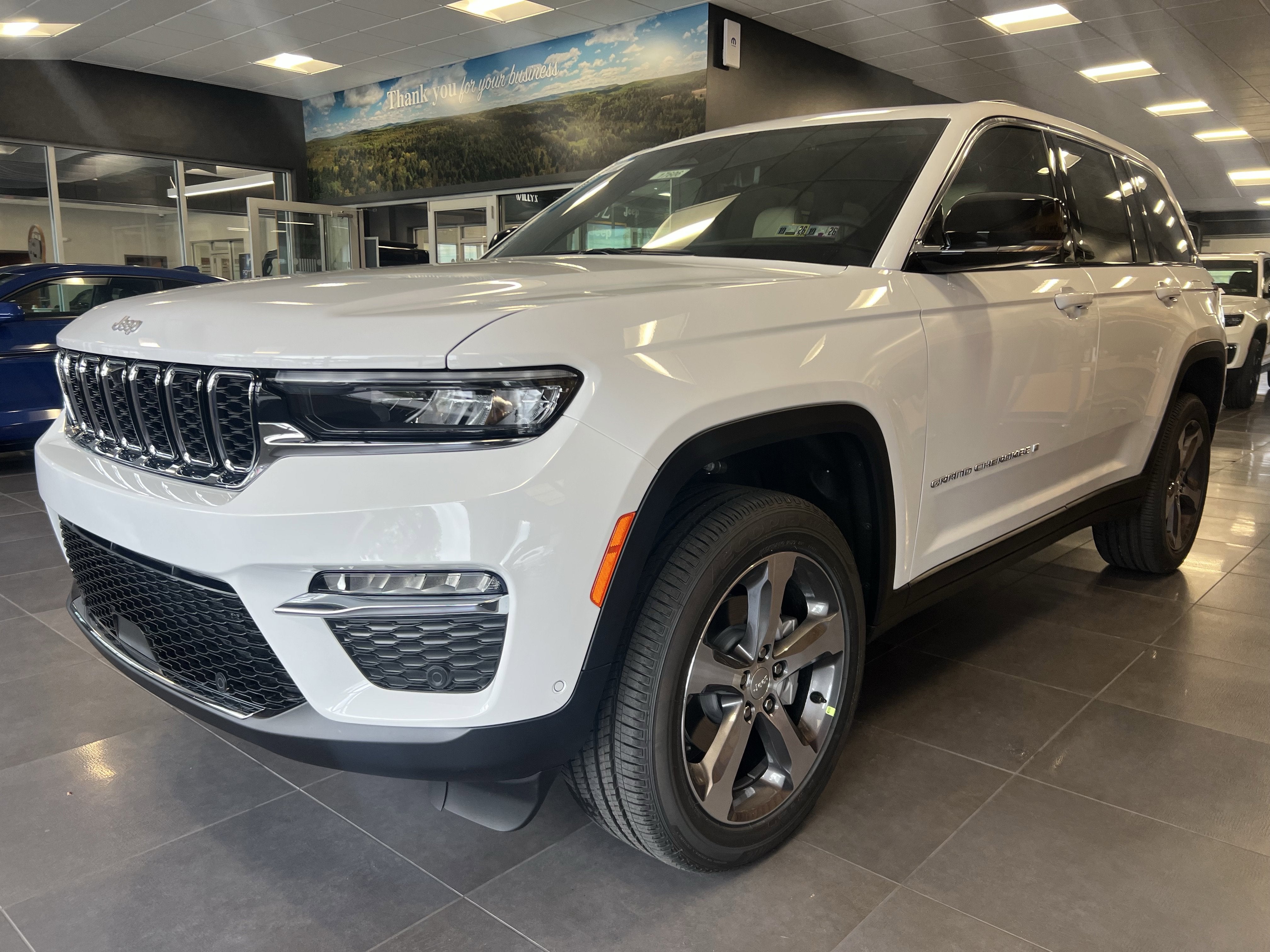 2025 Jeep Grand Cherokee GRAND CHEROKEE LIMITED 4X4