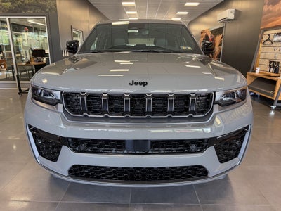 2027 Jeep Grand Cherokee GRAND CHEROKEE LIMITED RESERVE 4X4