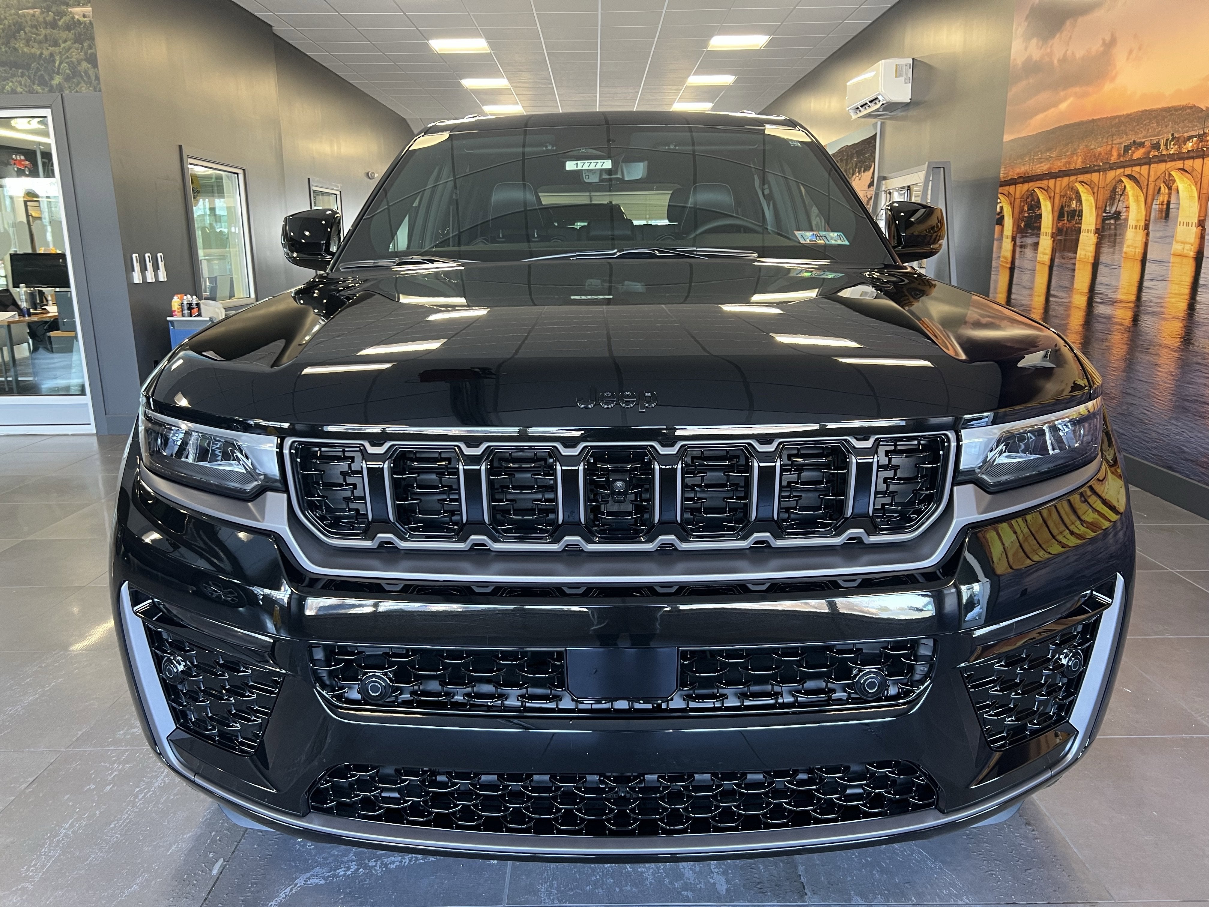 2026 Jeep Grand Cherokee GRAND CHEROKEE LIMITED RESERVE 4X4