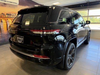 2027 Jeep Grand Cherokee GRAND CHEROKEE LIMITED RESERVE 4X4