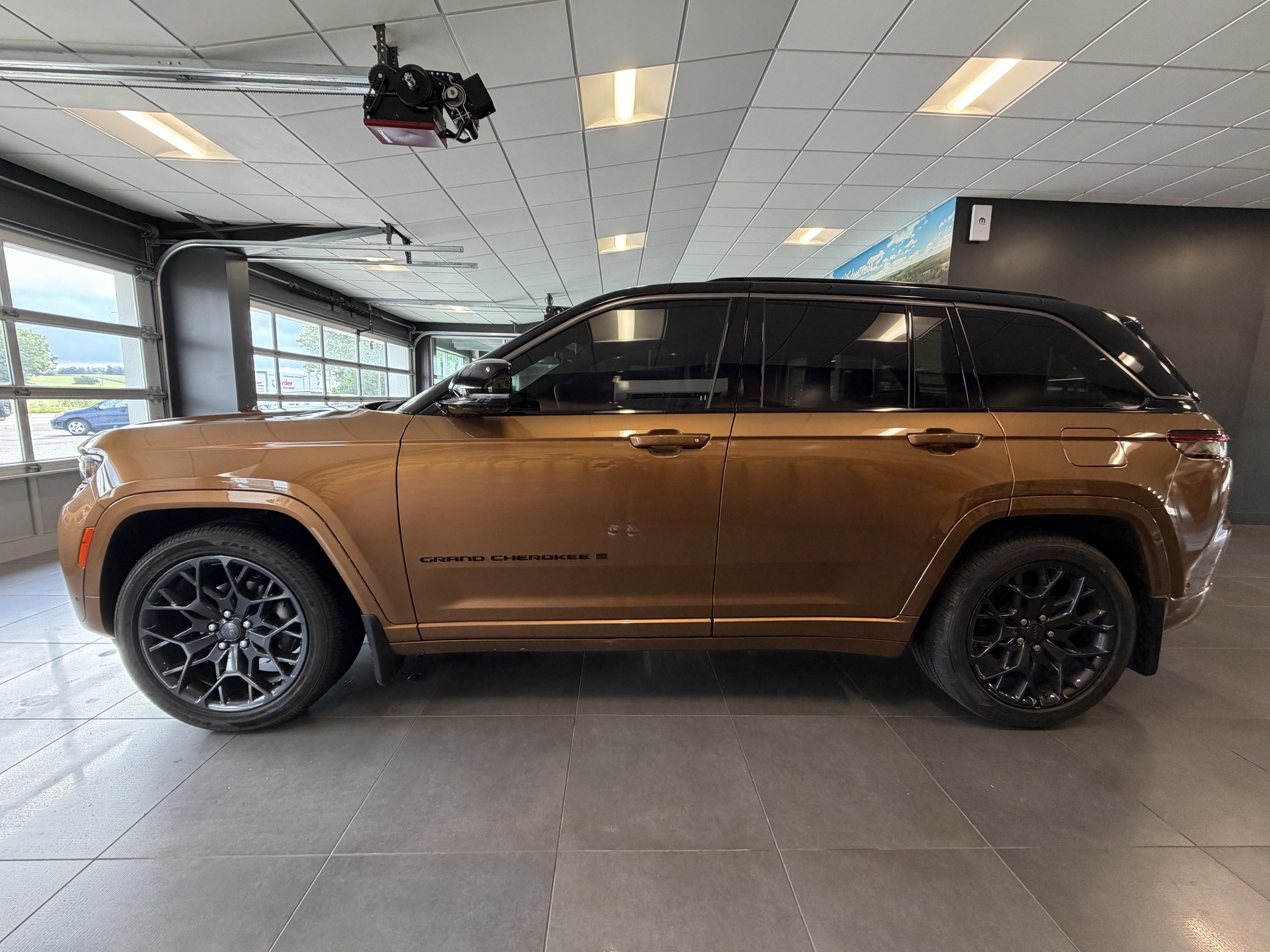 2026 Jeep Grand Cherokee GRAND CHEROKEE SUMMIT 4X4