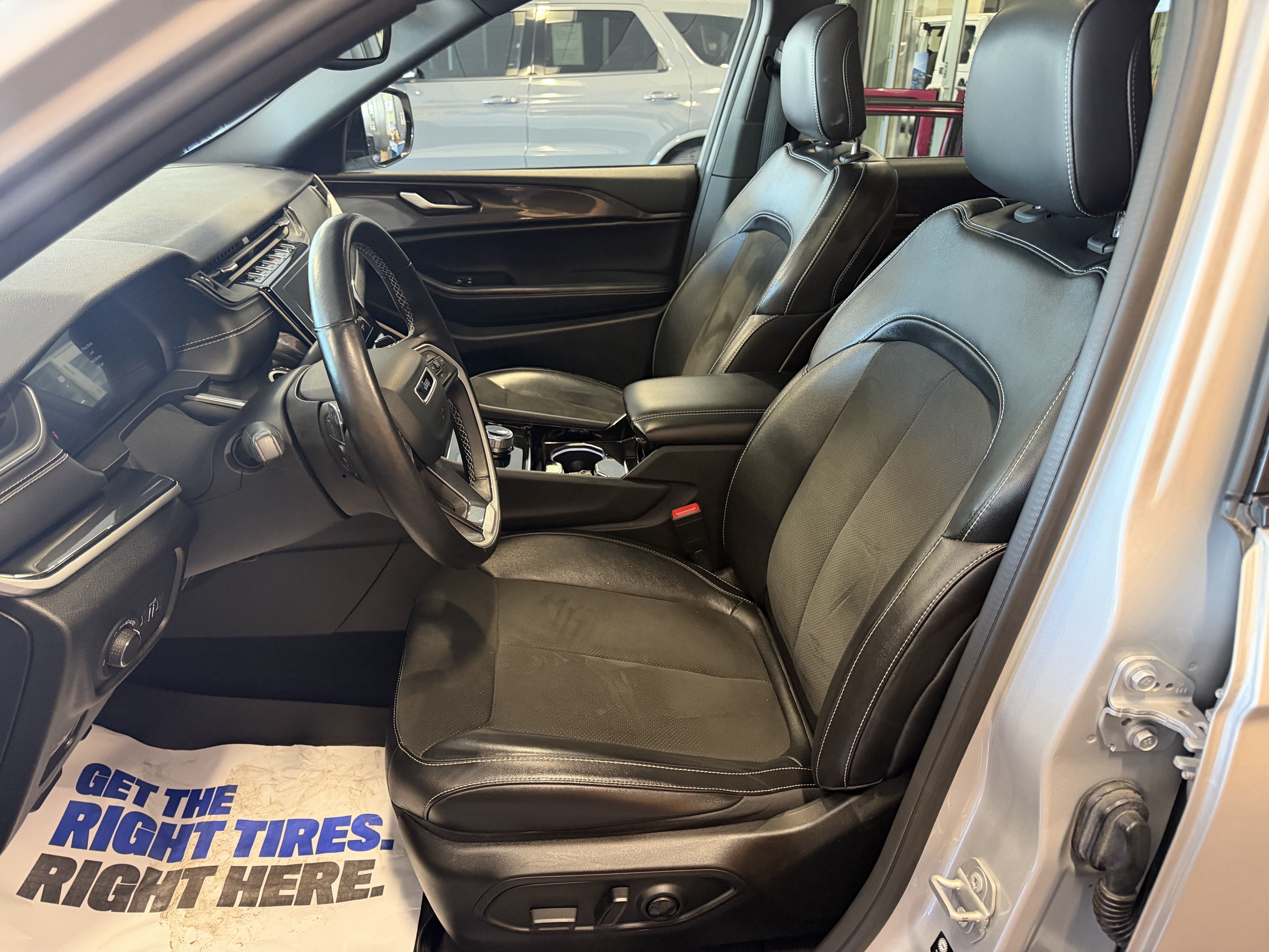 2022 Jeep Grand Cherokee L Altitude 4x4