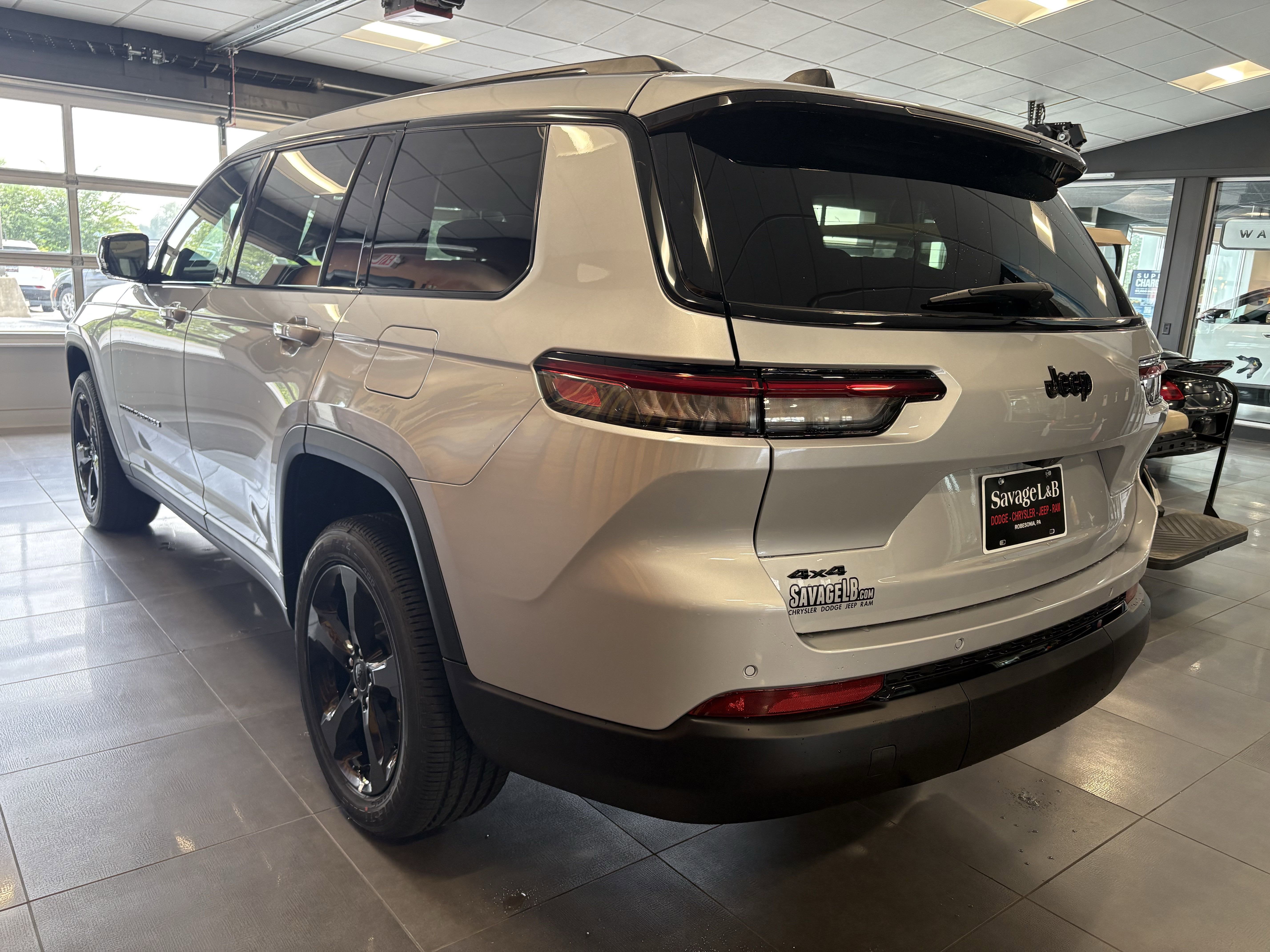 2025 Jeep Grand Cherokee GRAND CHEROKEE L ALTITUDE X 4X4