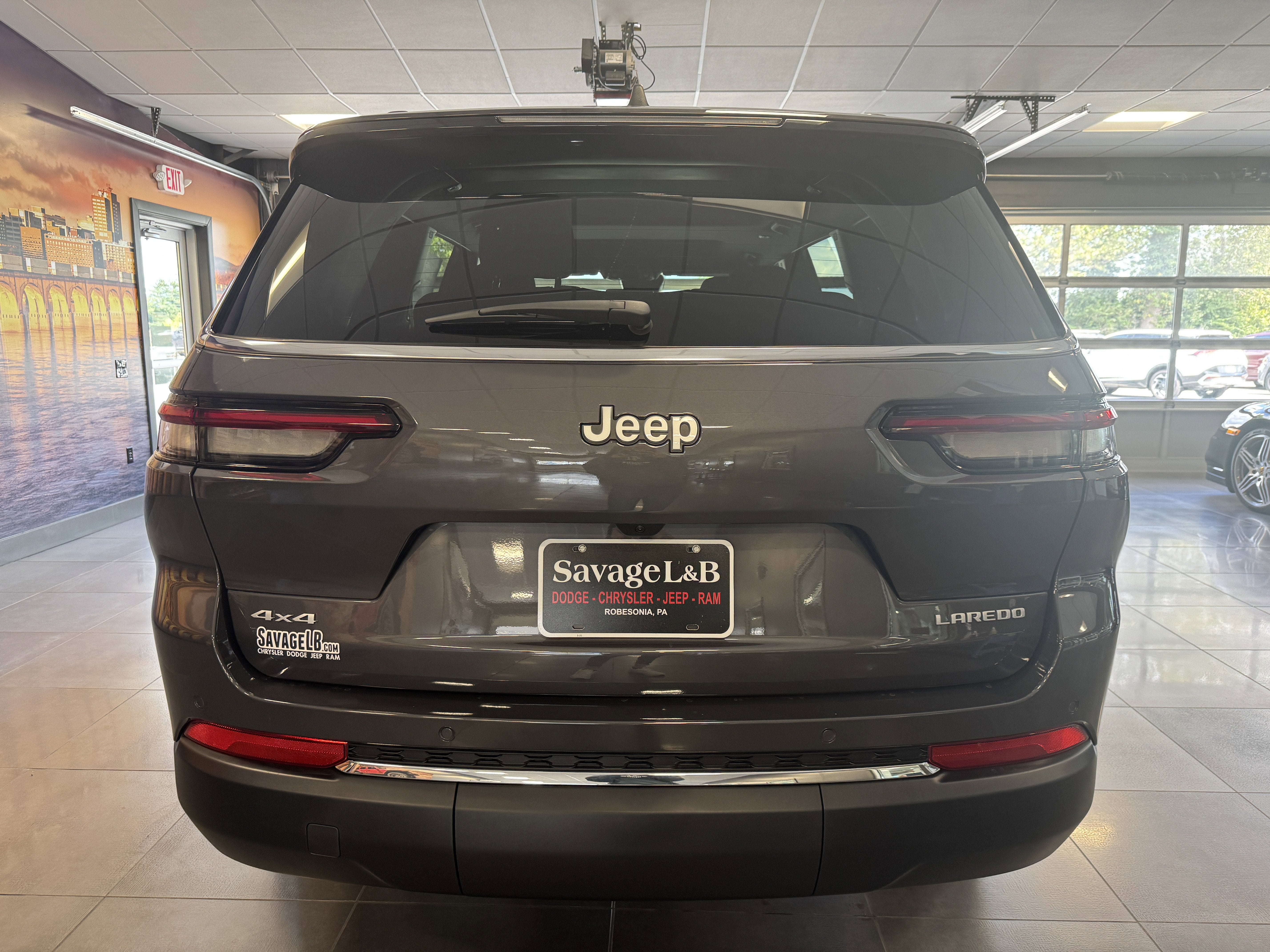 2025 Jeep Grand Cherokee GRAND CHEROKEE L LAREDO X 4X4