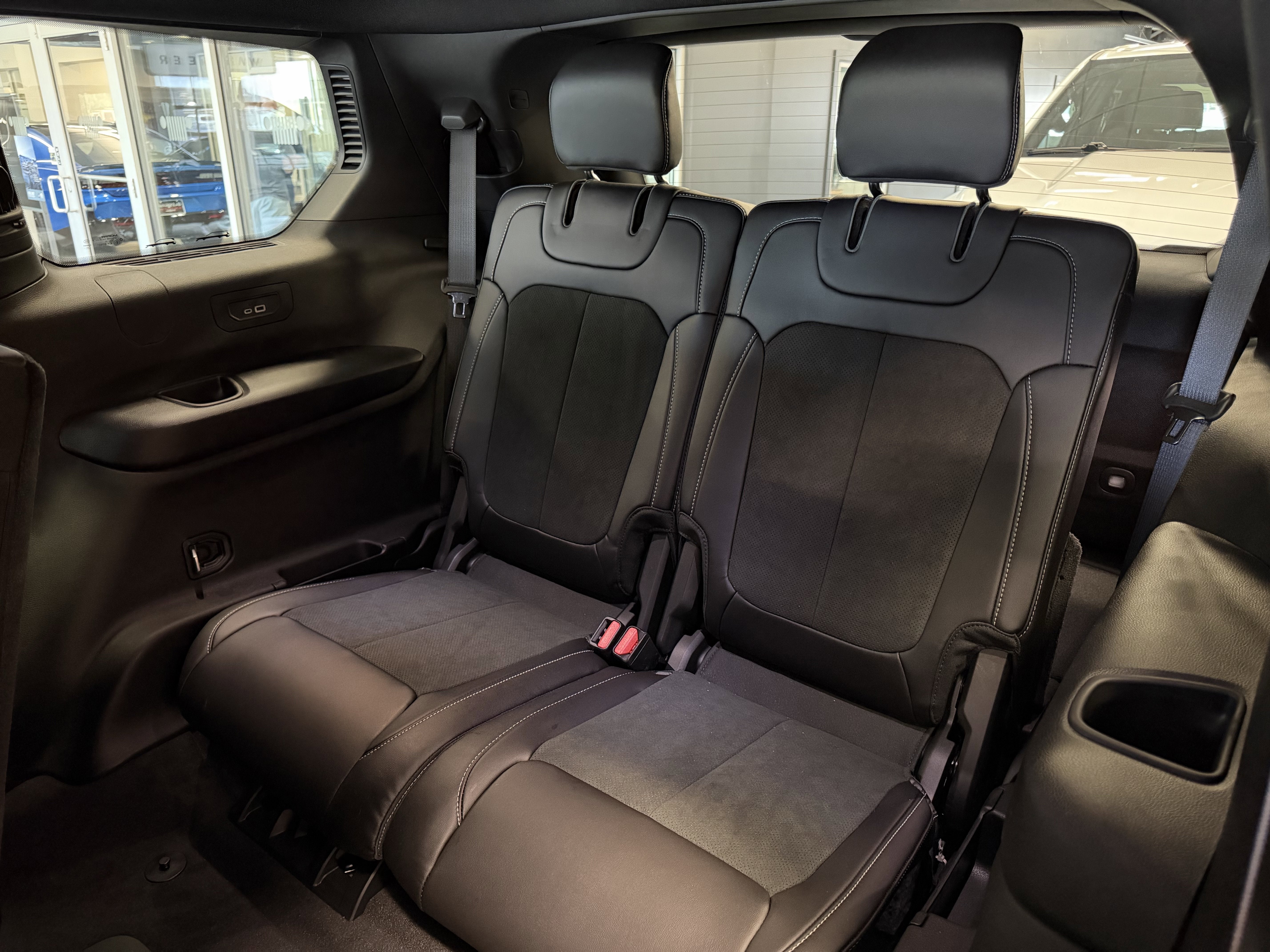 2026 Jeep Grand Cherokee GRAND CHEROKEE L LAREDO ALTITUDE 4X4