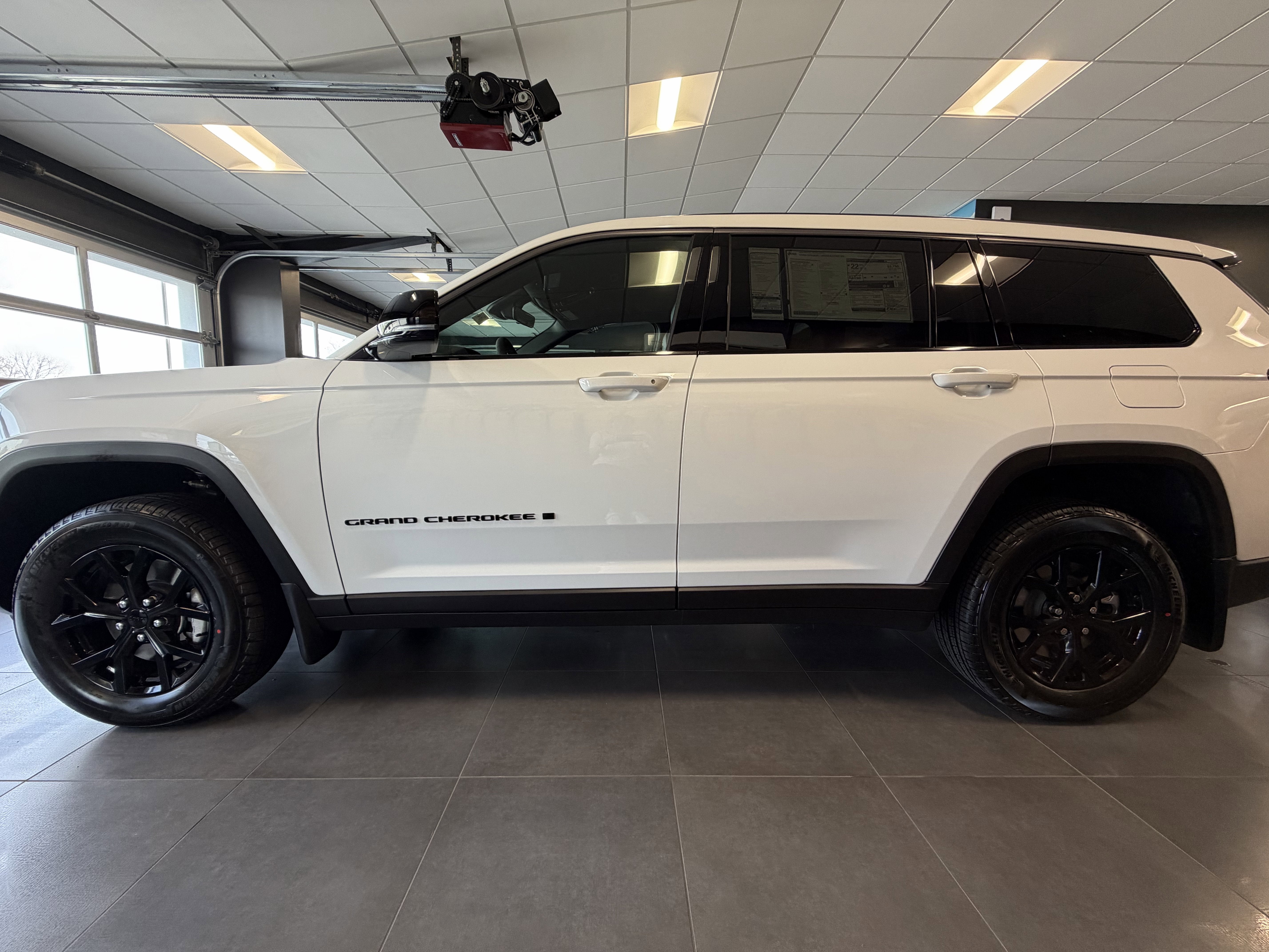 2026 Jeep Grand Cherokee GRAND CHEROKEE L LAREDO ALTITUDE 4X4