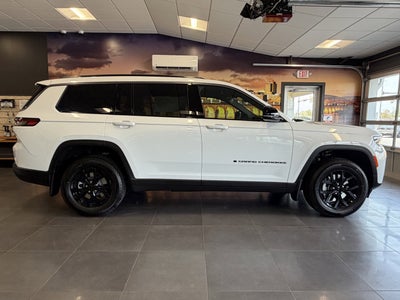 2026 Jeep Grand Cherokee GRAND CHEROKEE L LAREDO ALTITUDE 4X4