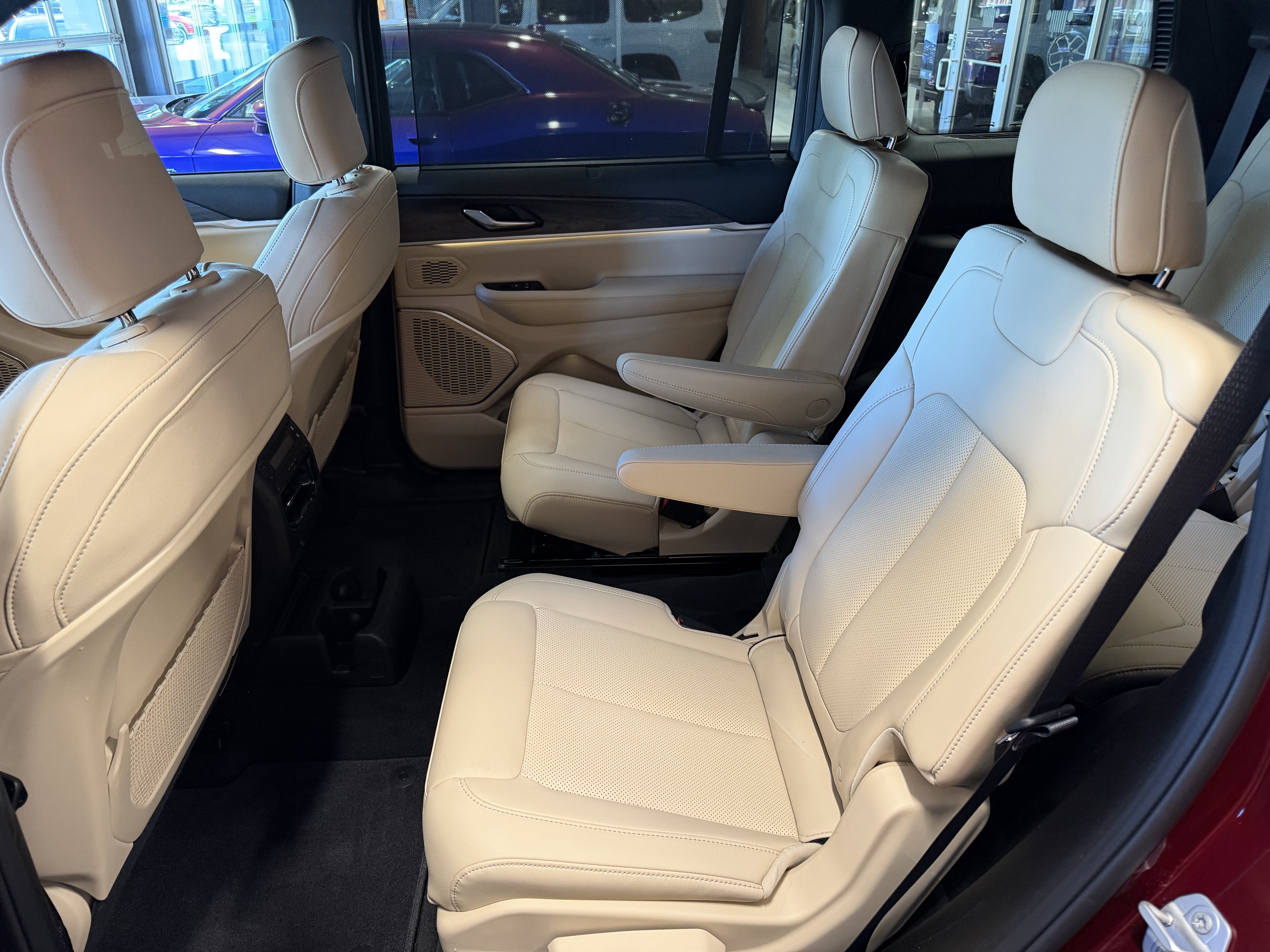 2025 Jeep Grand Cherokee L Limited 4x4