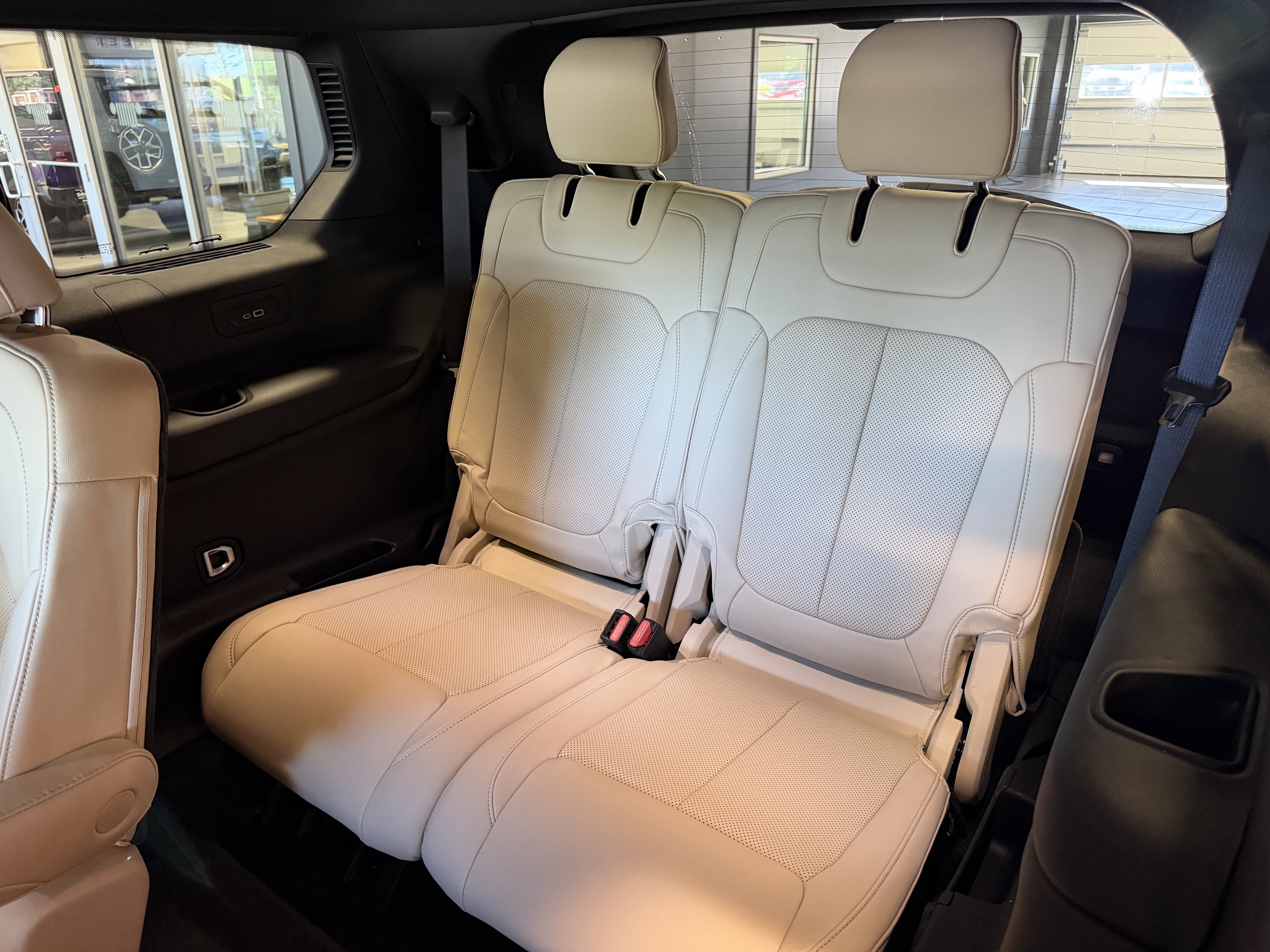 2025 Jeep Grand Cherokee L Limited 4x4