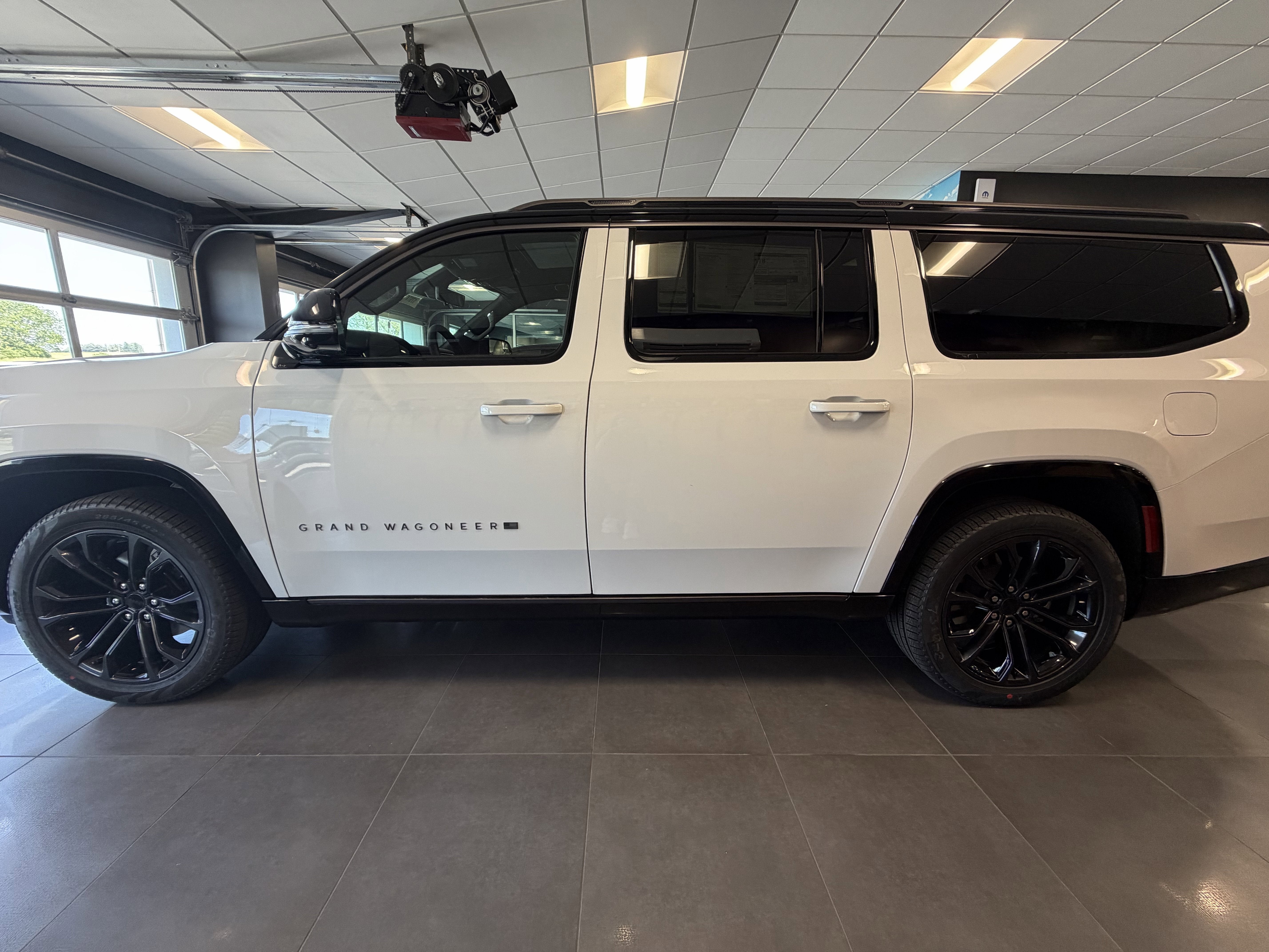 2026 Jeep Grand Wagoneer GRAND WAGONEER L SUMMIT RESERVE 4X4