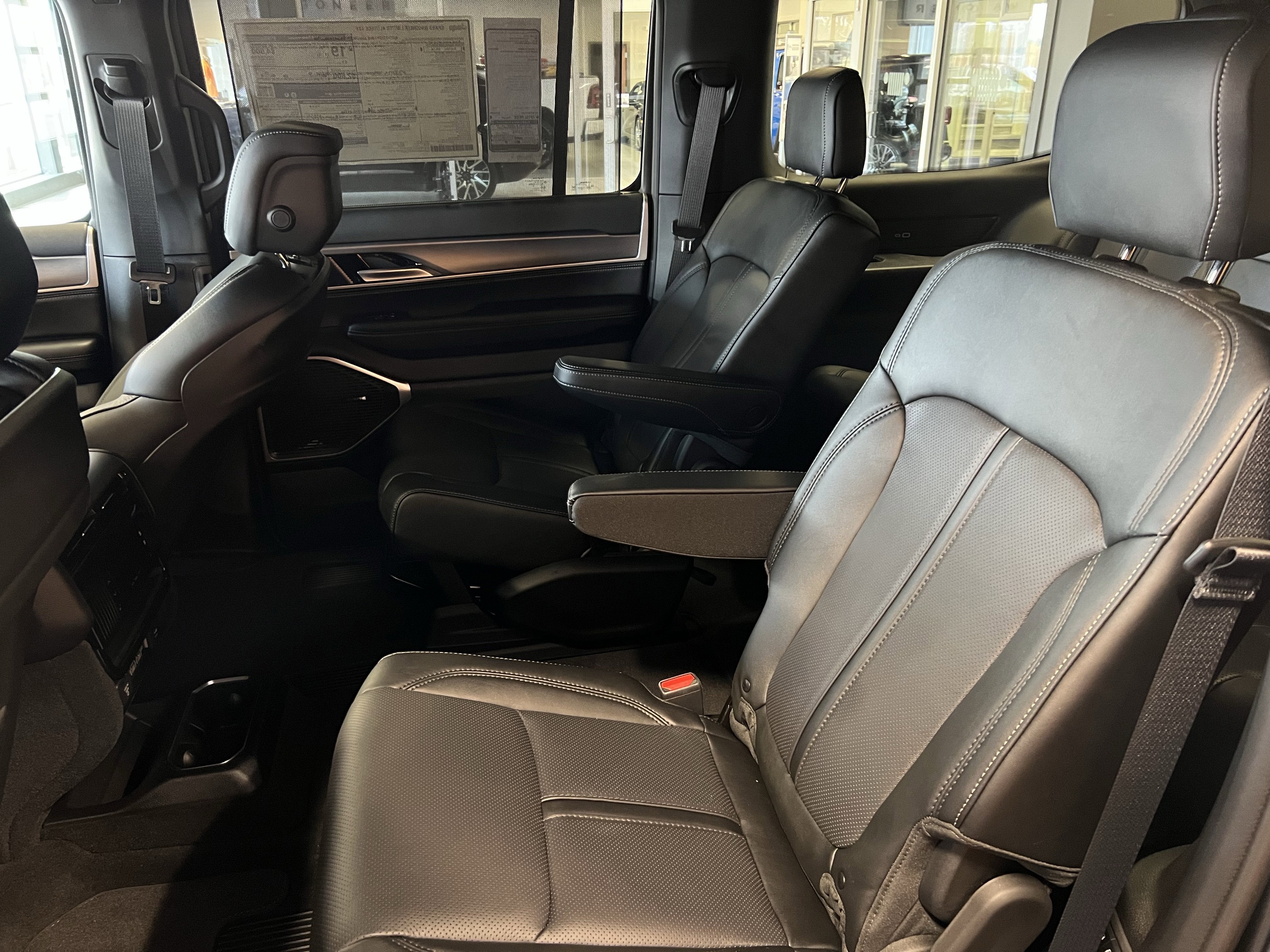 2026 Jeep Grand Wagoneer GRAND WAGONEER LIMITED ALTITUDE 4X4