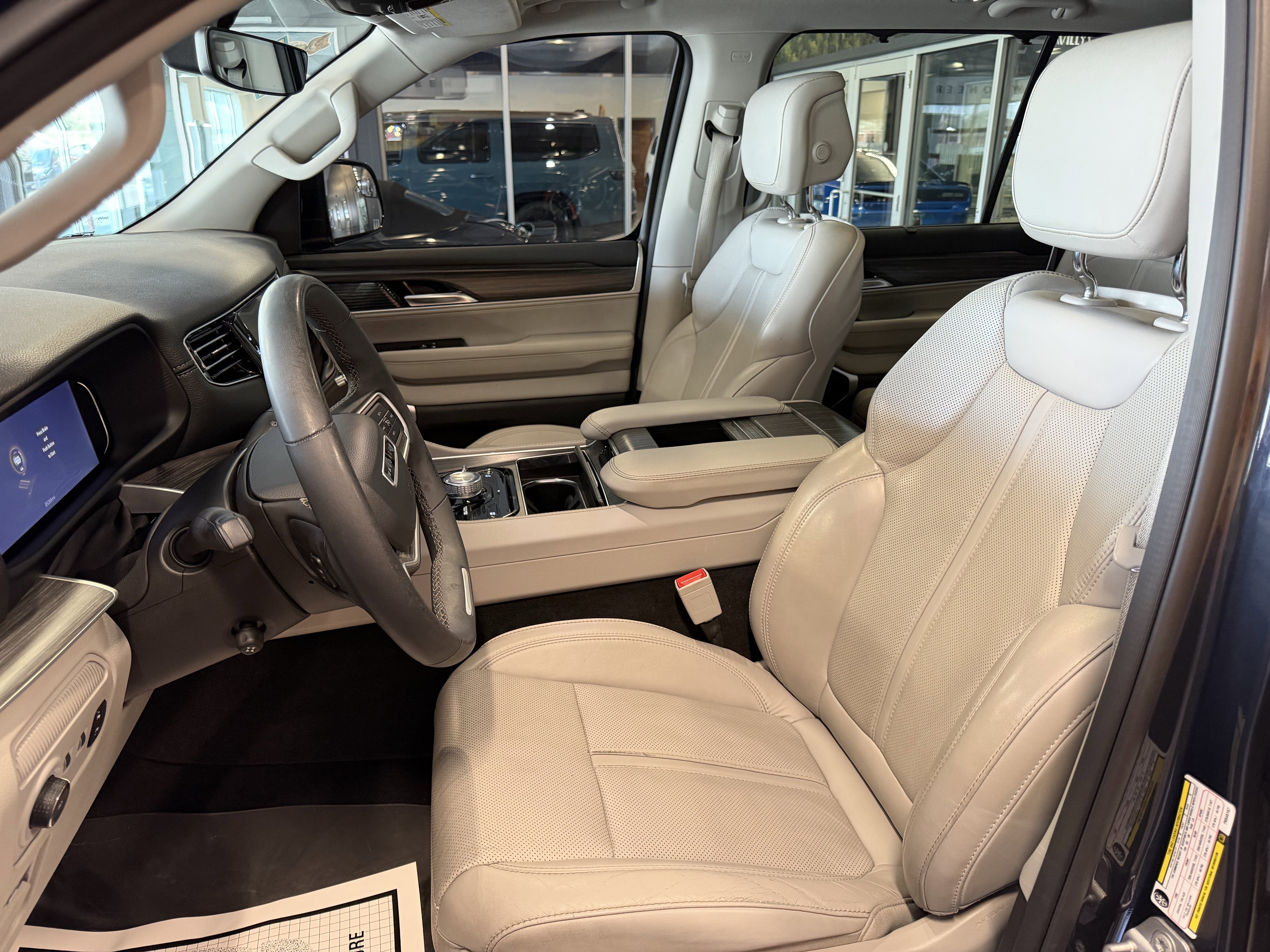 2023 Jeep Wagoneer Series III 4x4
