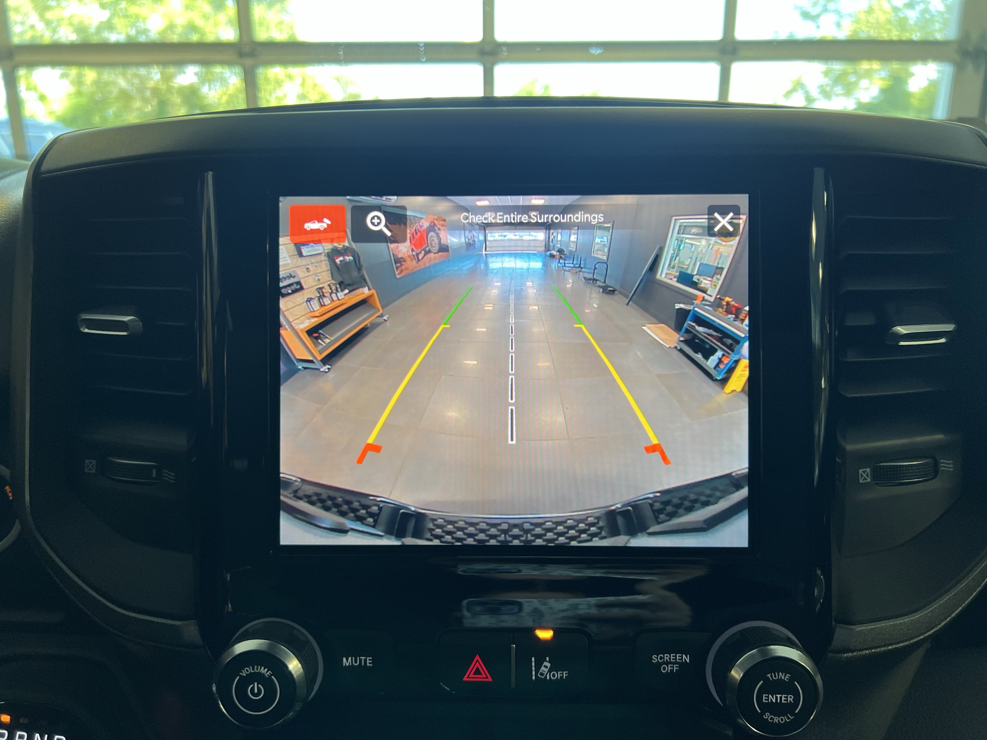 2025 RAM Ram 1500 RAM 1500 TRADESMAN CREW CAB 4X4 5'7' BOX