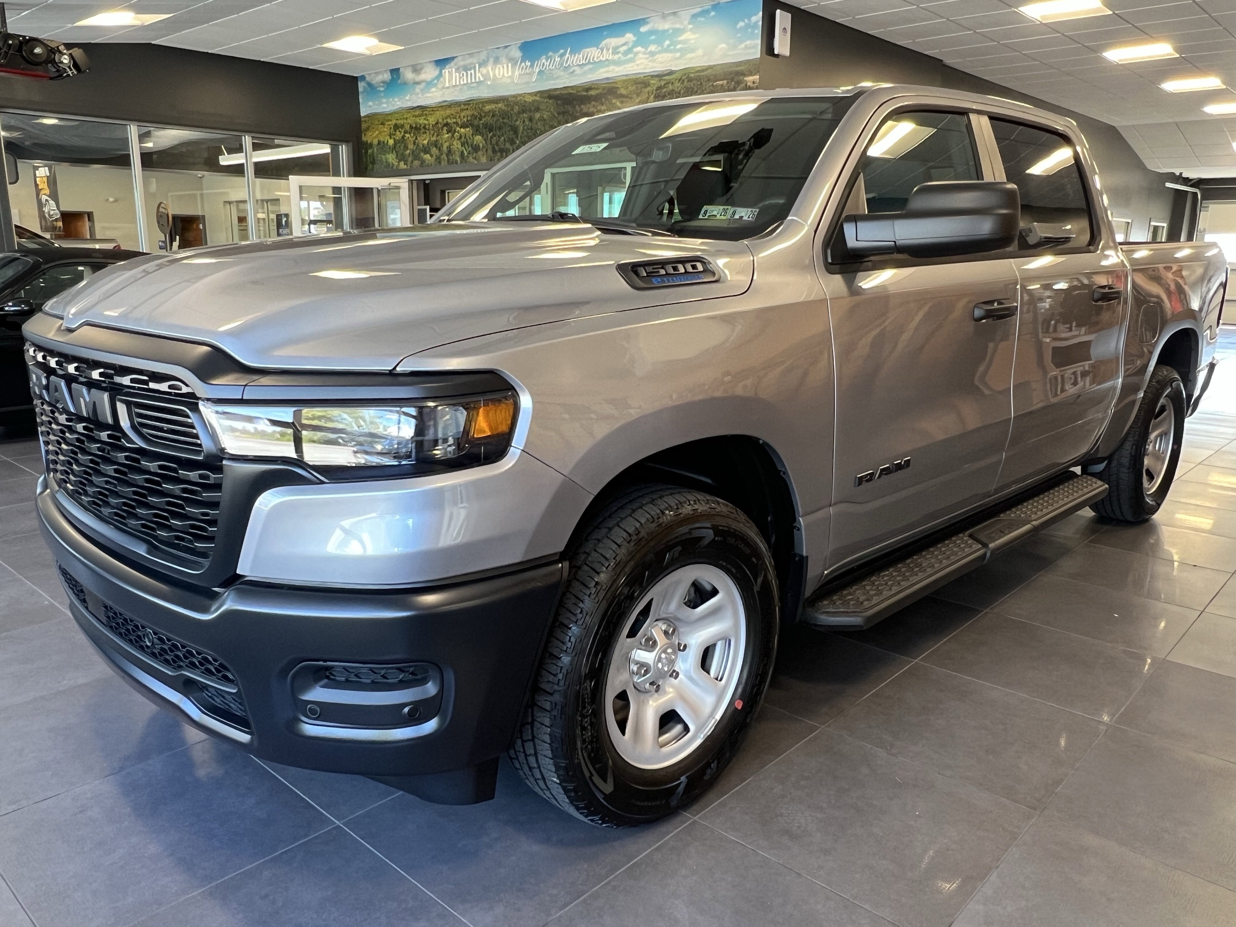 2025 RAM Ram 1500 RAM 1500 TRADESMAN CREW CAB 4X4 5'7' BOX