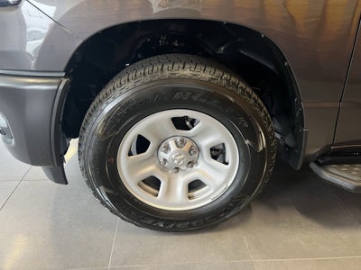 2025 RAM Ram 1500 RAM 1500 TRADESMAN CREW CAB 4X4 5'7' BOX