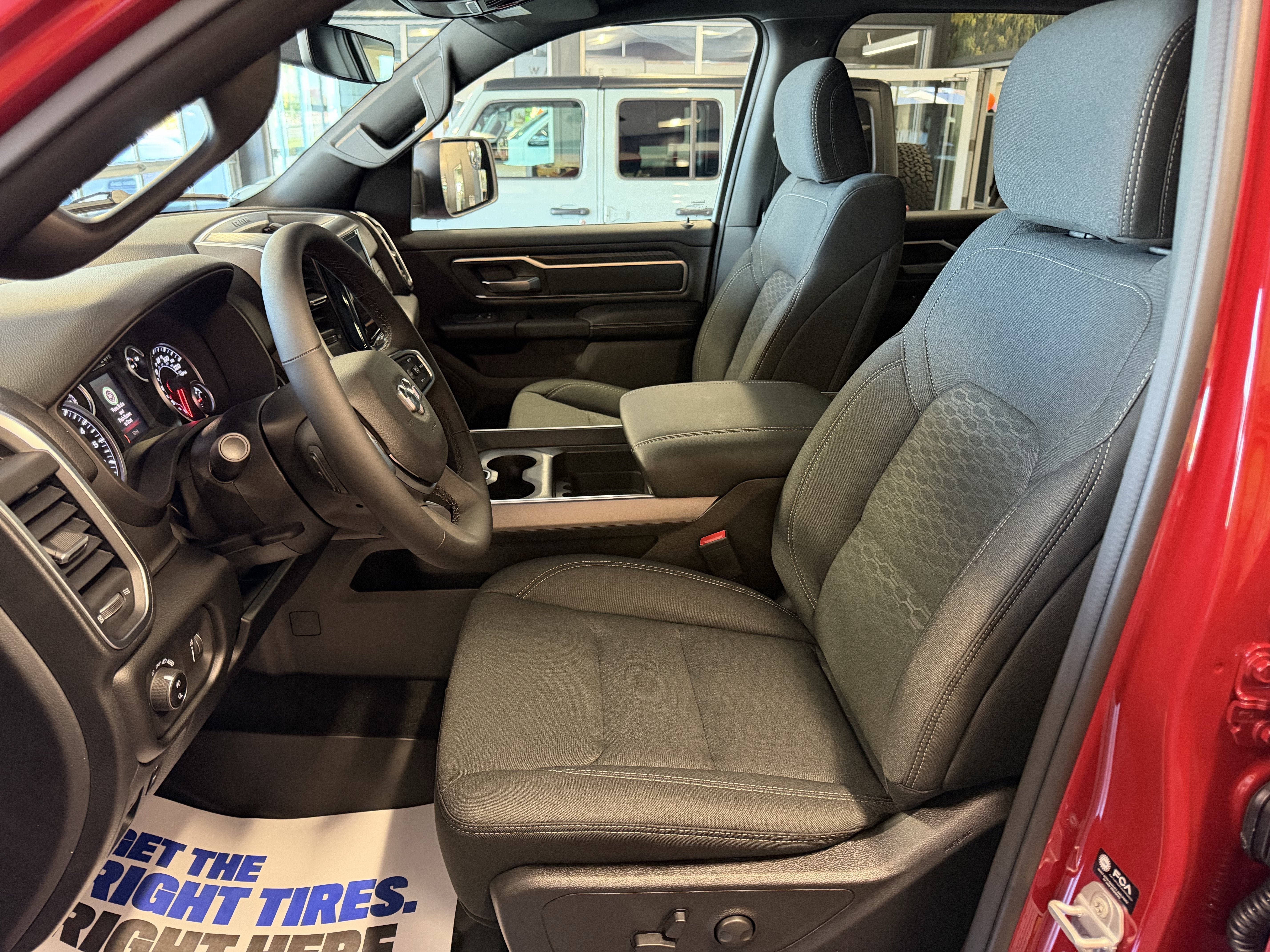 2027 RAM Ram 1500 RAM 1500 BIG HORN CREW CAB 4X4 5'7' BOX