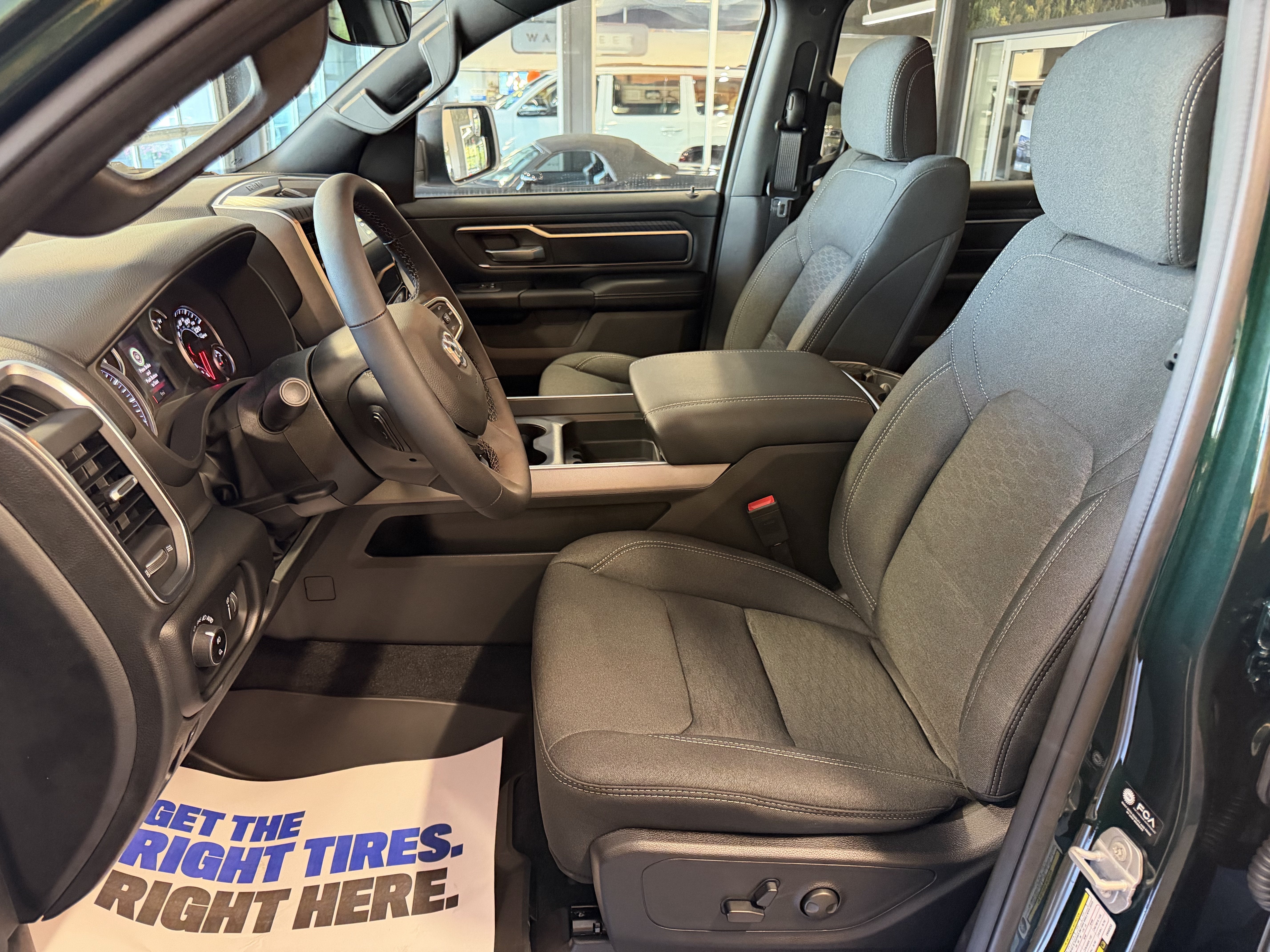 2027 RAM Ram 1500 RAM 1500 BIG HORN CREW CAB 4X4 5'7' BOX
